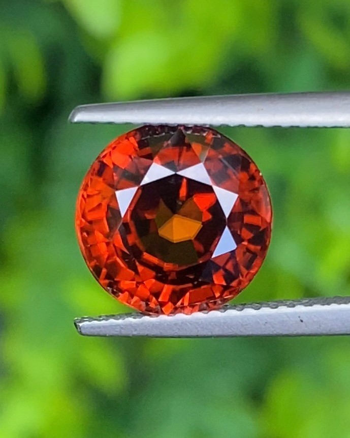 พลอย เพทาย Natural Zircon 6.62 กะรัต (Cts.) พลอยแท้ อัญมณีมงคลประจําวันเกิด เครื่องประดับพลอย