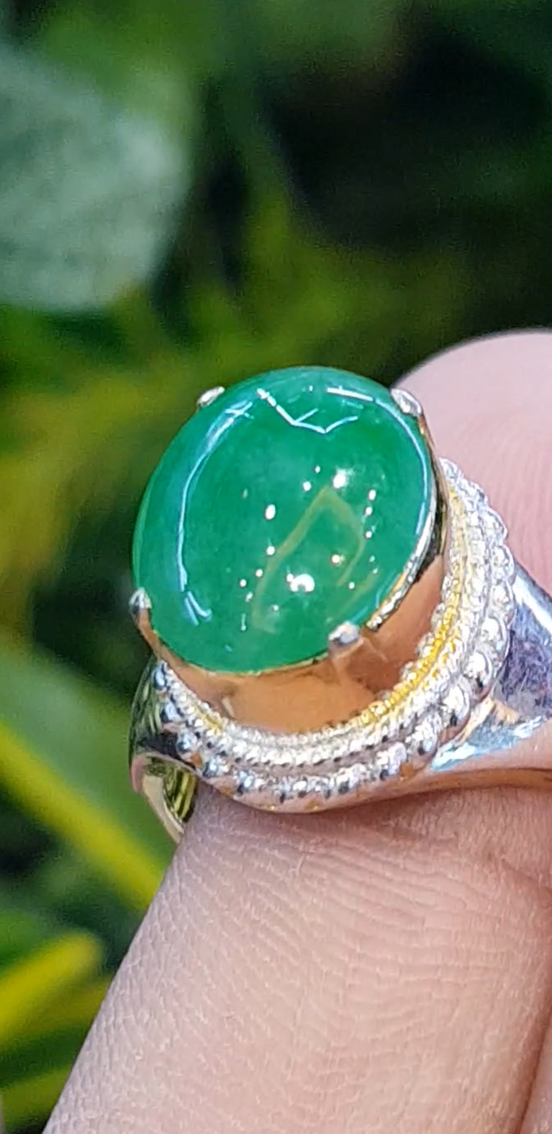 หยก พม่า แท้ Jade แหวนหยก 翡翠戒指 (Jadeite ring) 3.12 กะรัต (Cts.) ดิบ ไม่ผ่านการปรับปรุง (Type A) พม่า (Myanmar)