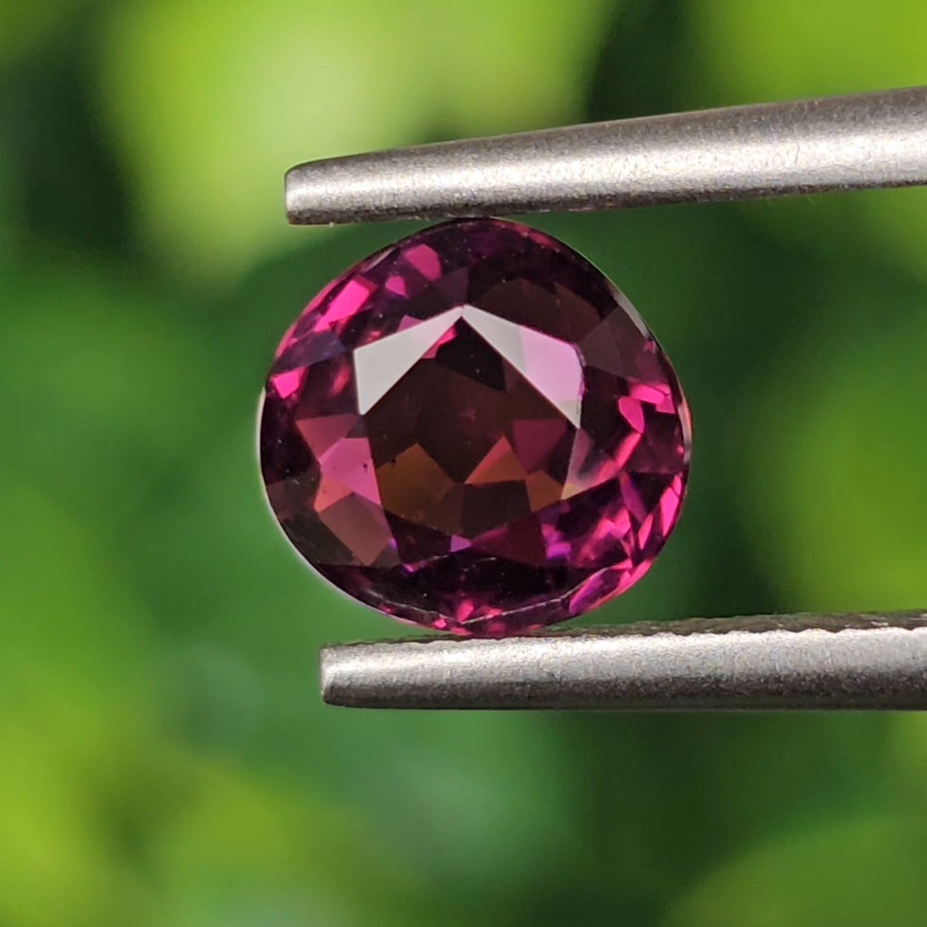 พลอย รูเบลไลต์ ทัวร์มาลีน Rubelite Tourmaline 1.27 กะรัต (Cts.) พลอยแท้ อัญมณีมงคลประจําวันเกิด เครื่องประดับพลอย