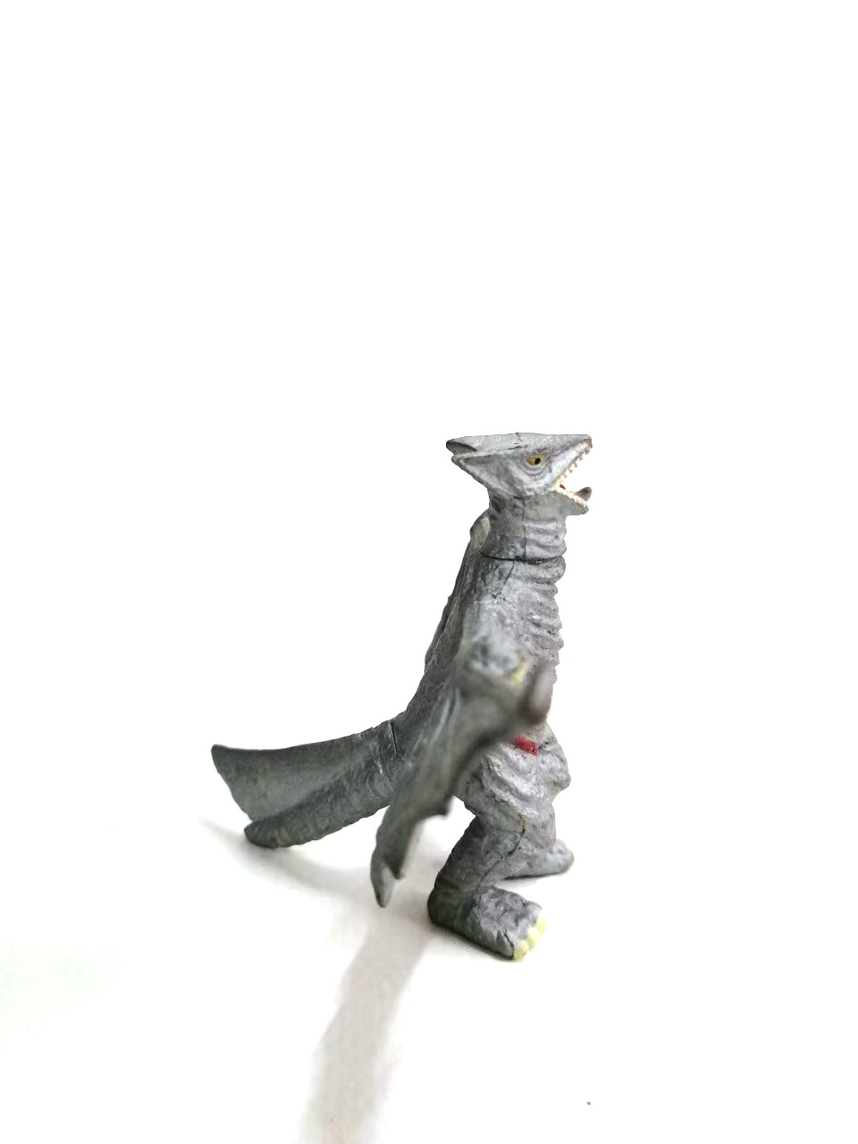 ขนาด 3 นิ้ว กาชาปองกาออส/ไกออส จาก กาเมร่า 1995 มือสองสภาพดีขายตามสภาพ