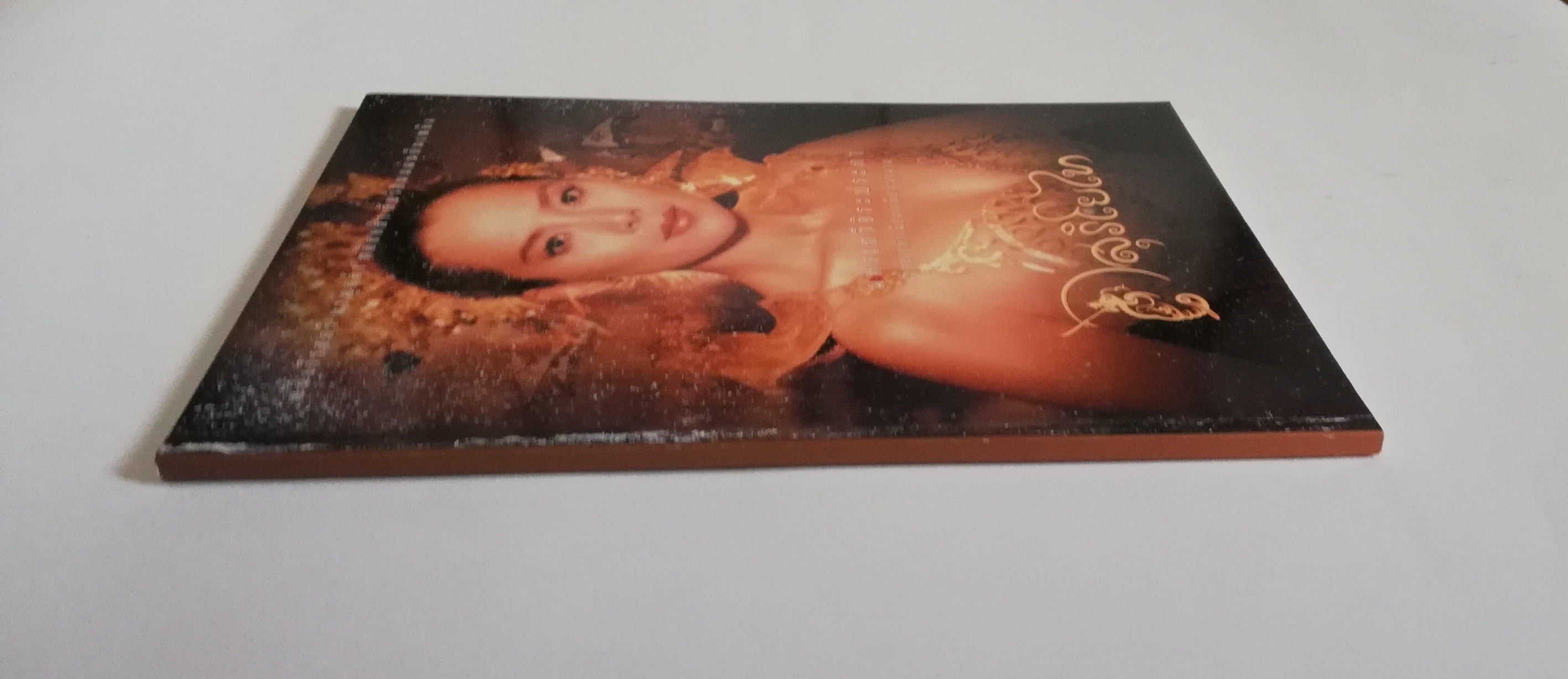 มีหลายภาพ มือหนึ่ง ปกมีตำหนิบ้างตามภาพ, สมุด ปกภาพจากภาพยนต์เรื่อง สุริโยทัย