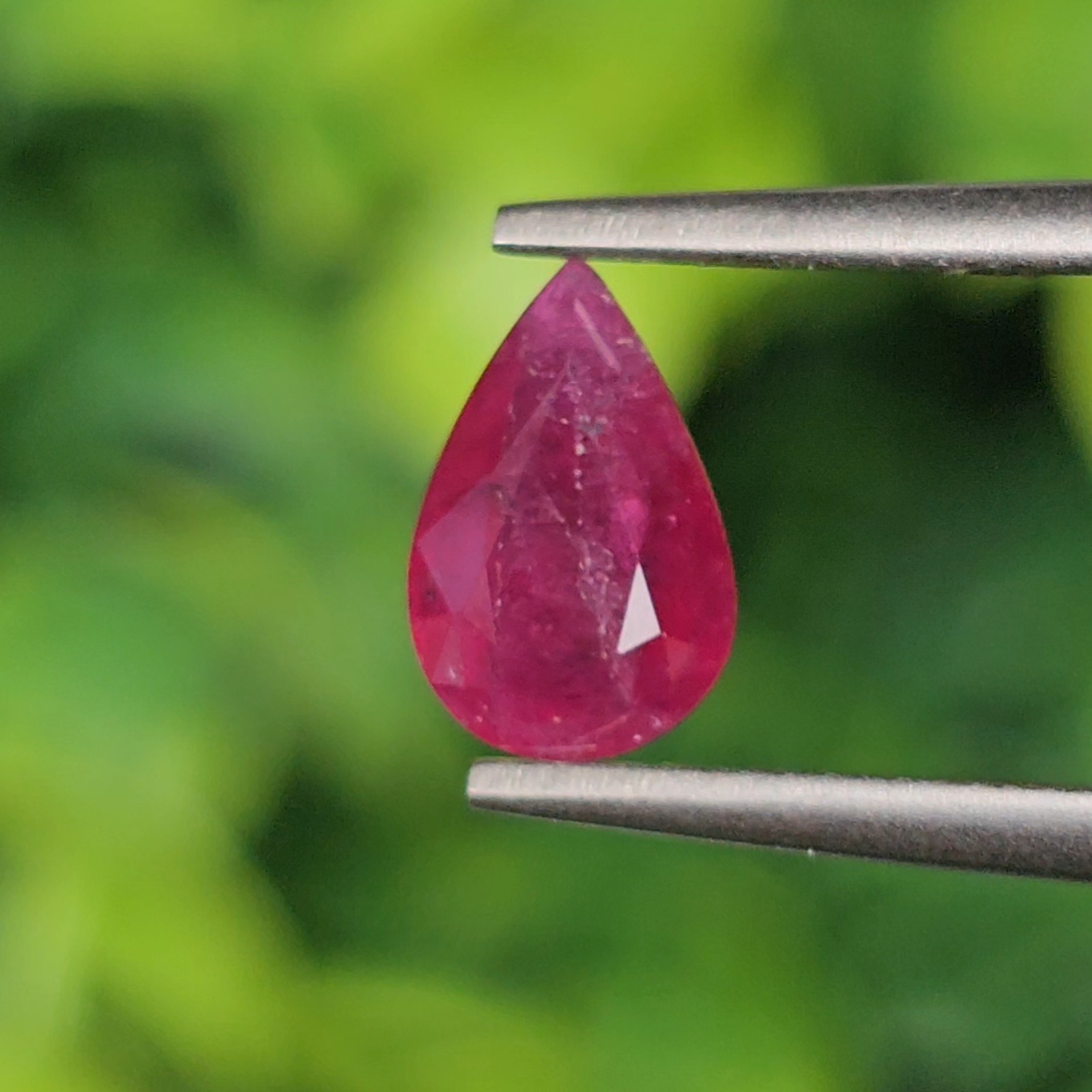 พลอย ทับทิม สยาม Siam Ruby Sapphire 1.01 กะรัต (Cts.) พลอยแท้ อัญมณีมงคลประจําวันเกิด เครื่องประดับพลอย