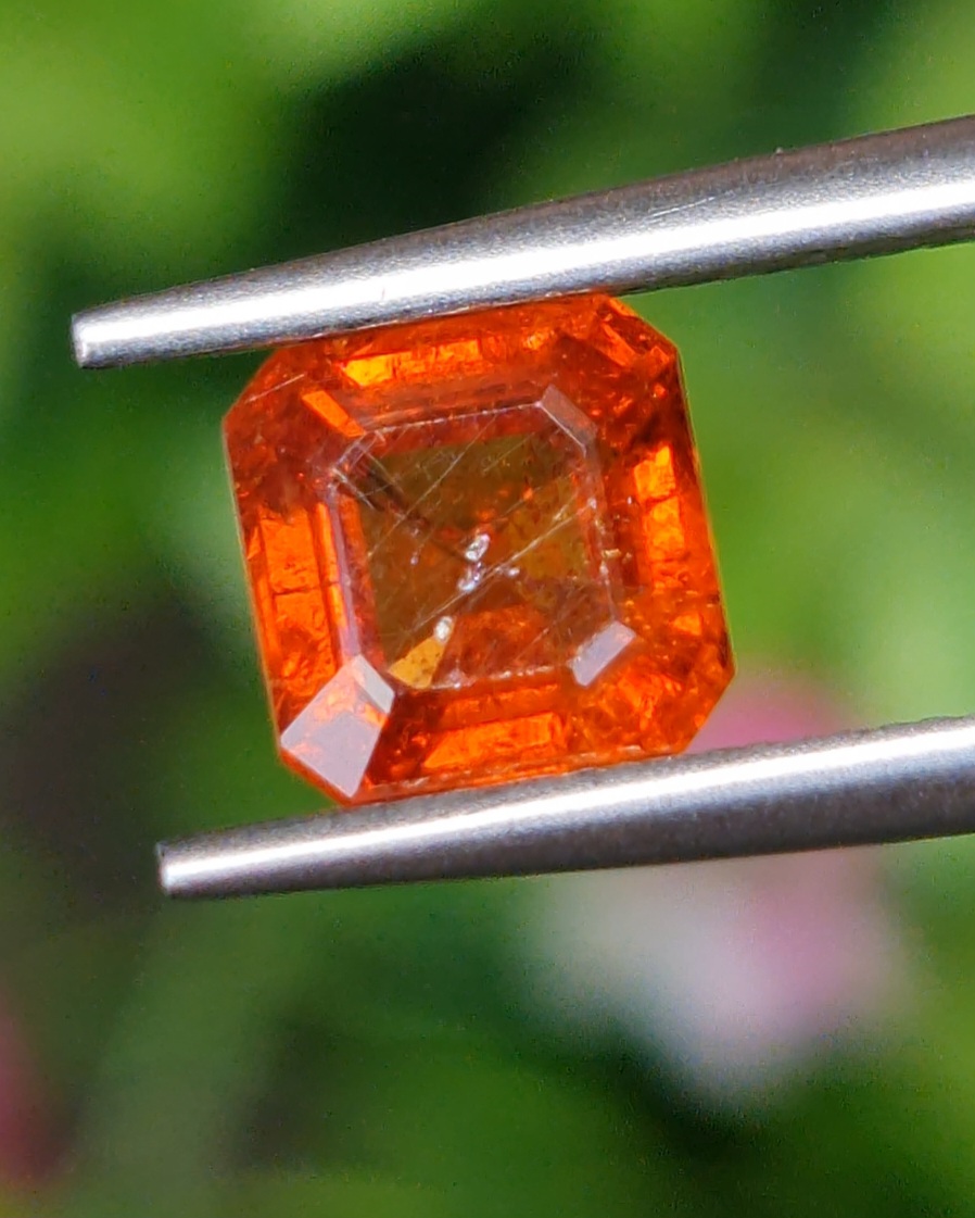 พลอย สเปสซาร์ไทต์ Spessartite Garnet 1.57 กะรัต Cts. พลอยแท้ อัญมณีมงคลประจําวันเกิด เครื่องประดับพลอย