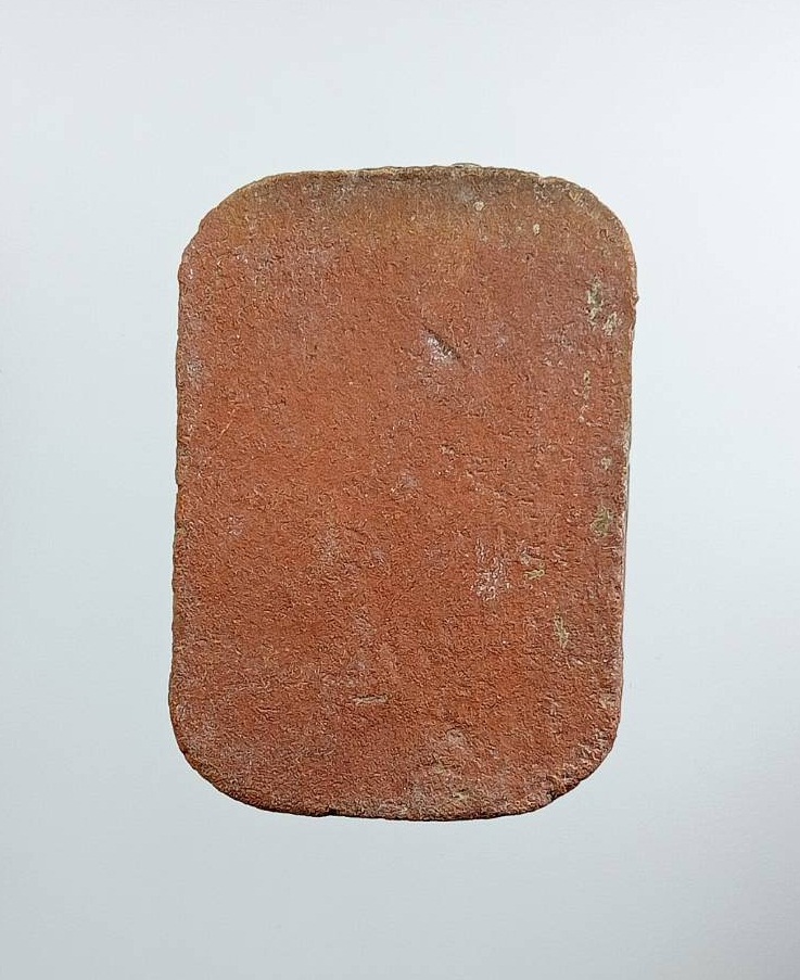 ผ3221 พระพิมพ์ หลวงพ่อปาน วัดบางนมโค ทรงครุฑ ไม่ทราบที่