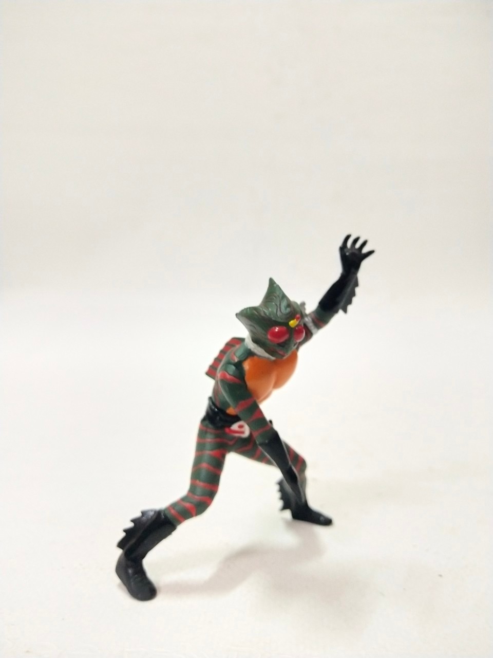 กาชาปอง ไรเดอร์ อเมซอน ขนาดตามรูป มือสองสภาพดี มีรอยบ้าง ไม่มีฐานน้ำแข็ง