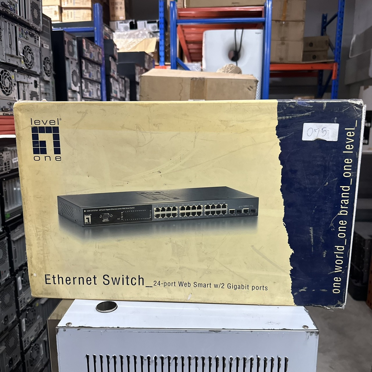 Switch LevelOne GSW-2472TGX 24-Port Layer 2 Smart 10/100 Ethernet Switch W/ Gigabit/SFP