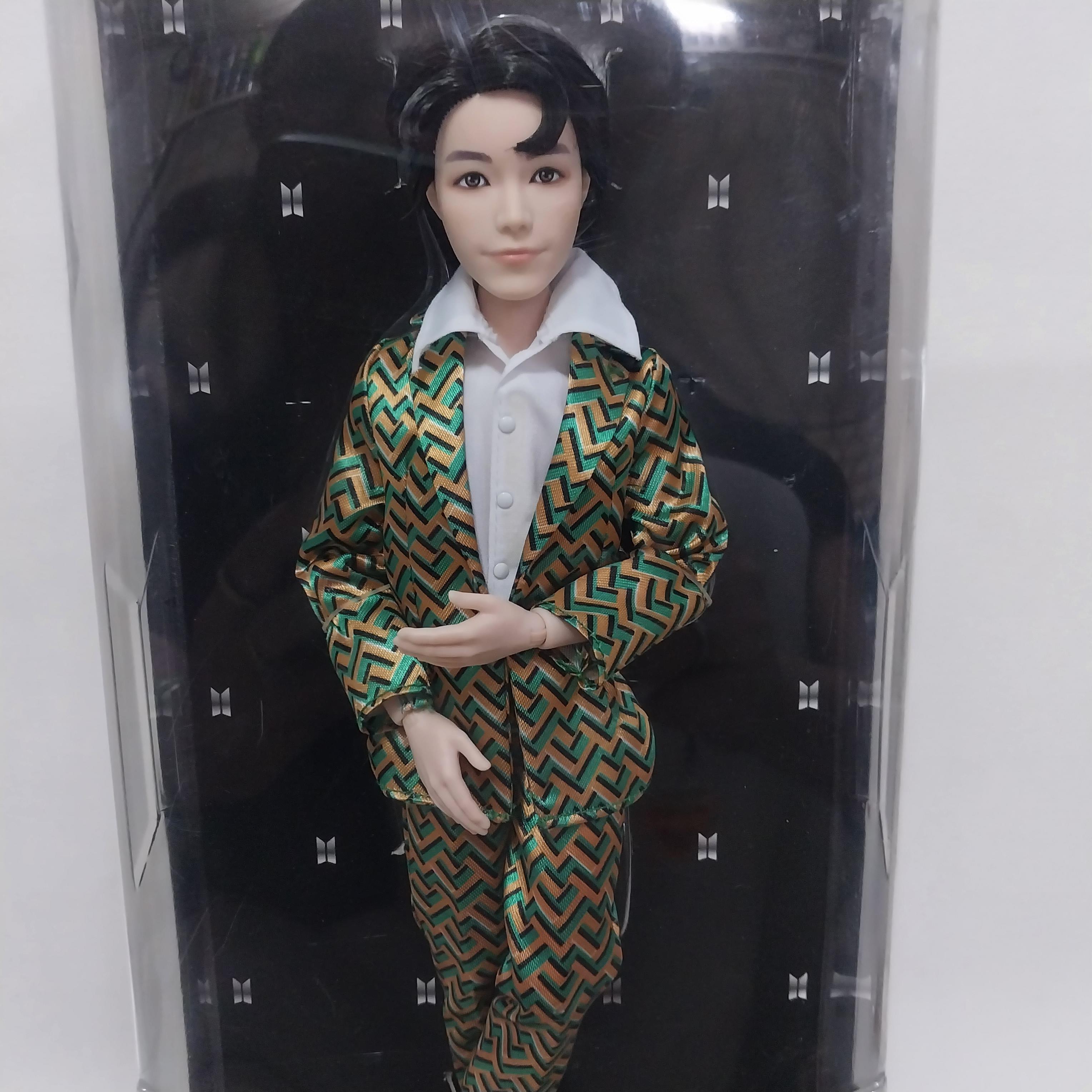 มีหลายภาพ มือ1 กล่องชำรุดบ้าง มีหลายภาพ ตุ๊กตาบอยแบรนด์เกาหลี BTS ของแท้แมทเทล