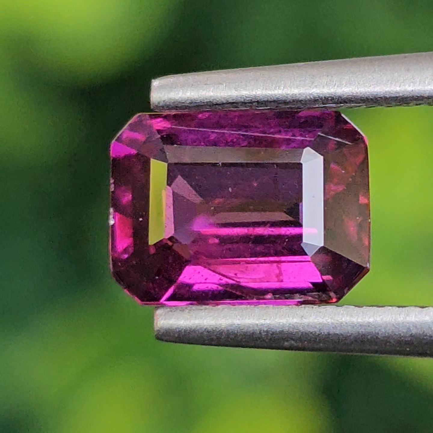 พลอย อุมบาไลต์ การ์เน็ต Umbalite Garnet 1.26 กะรัต (Cts.) ดิบ Unheated ลอยแท้ อัญมณีมงคลประจําวันเกิด เครื่องประดับพลอย