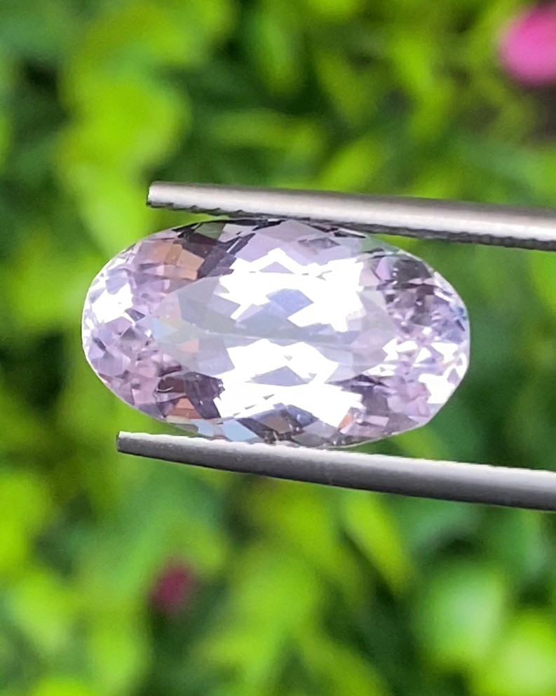 พลอย คุนไซท์ Kunzite 9.05 กะรัต (Cts.) พลอยแท้อัญมณีมงคล ประจําวันเกิด เครื่องประดับพลอย