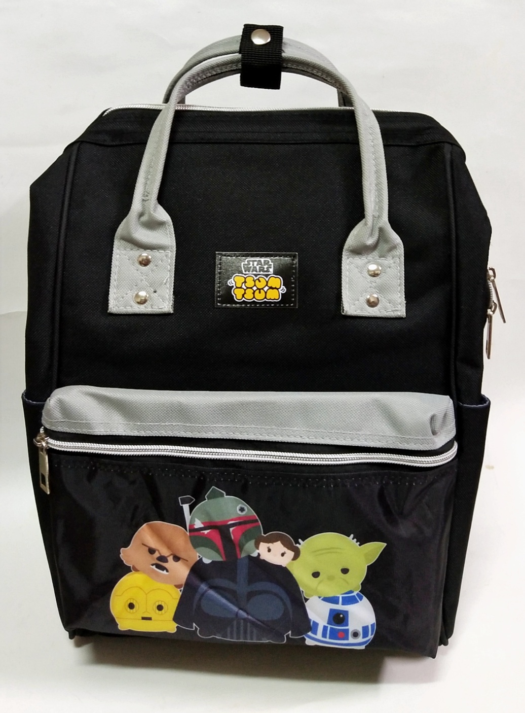 กระเป๋าเป้ลายสตาร์วอร์ +หูหิ้ว Star Wars ,tsum มีโครงเหล็ก บริเวณปากกระเป๋า ขนาดประมาณ 15"*9.5", ของแท้ ใหม่ **ป้ายหลุดหาย