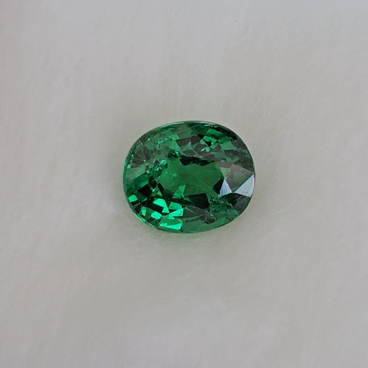 พลอย ซาโวไรท์ Tsavorite Garnet 1.28 กะรัต (Cts.) ดิบ Unheated พร้อมใบเซอร์ อัญมณีมงคลประจําวันเกิด เครื่องประดับพลอย