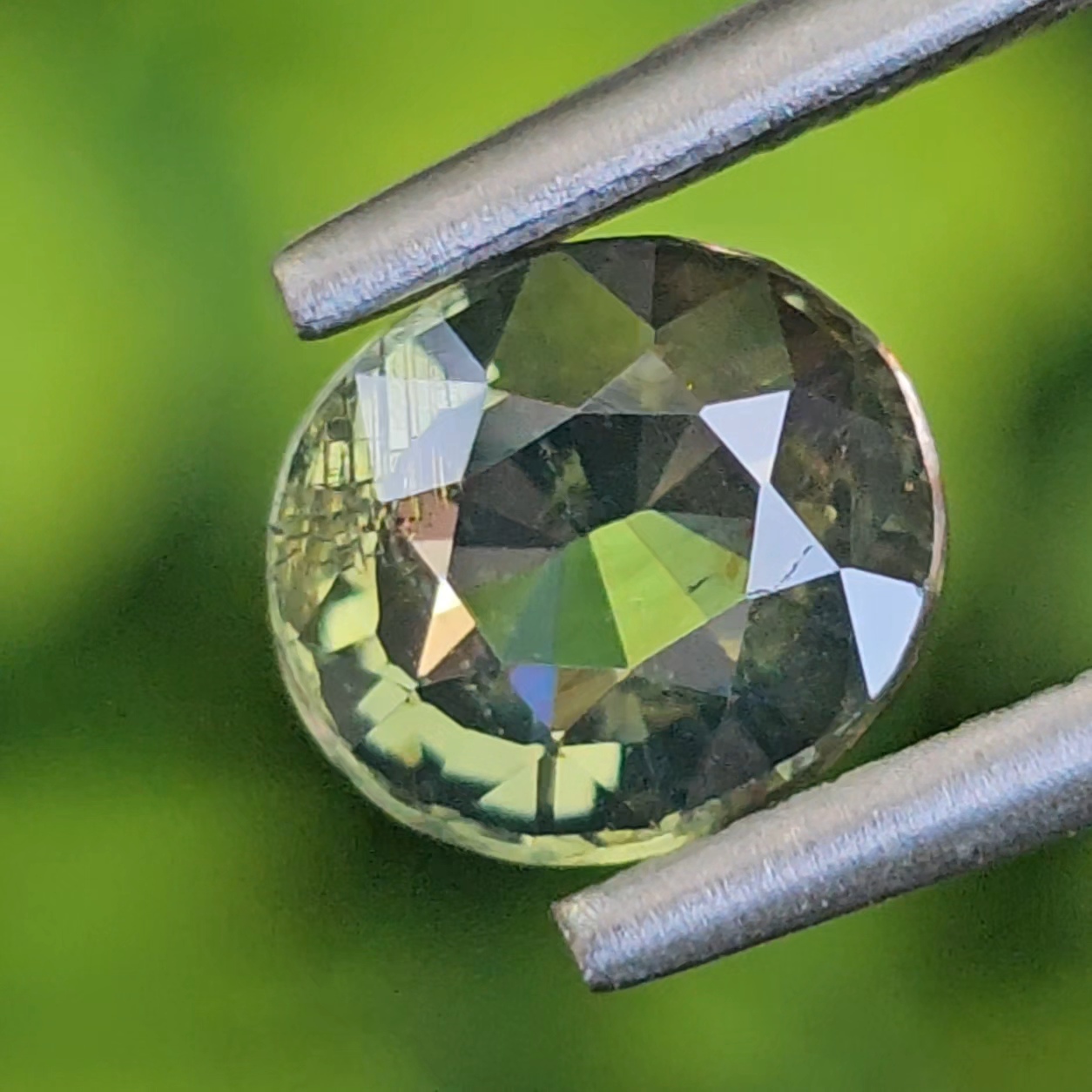 พลอย เพทาย Natural Zircon 1.08 กะรัต (Cts.) ดิบ พลอยแท้อัญมณีมงคล ประจําวันเกิด เครื่องประดับพลอย