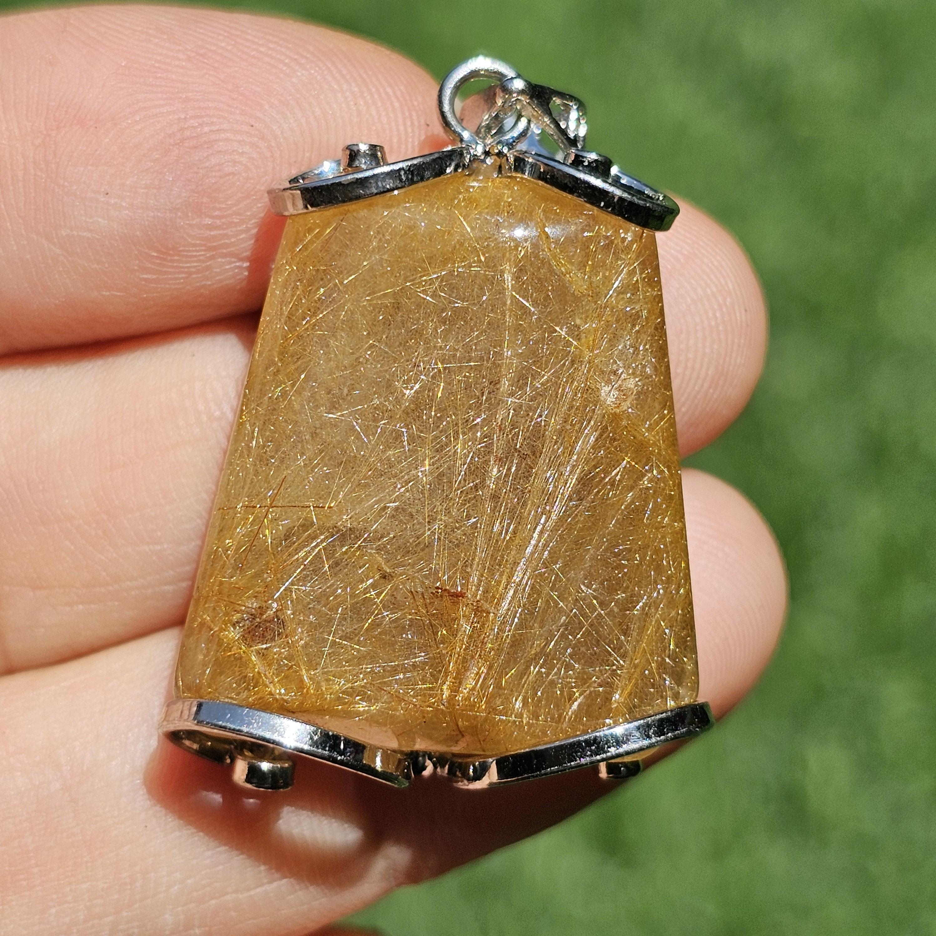จี้ไหมทอง (Golden Rutilated Quartz) 65.25 กะรัต Cts. พลอยแท้ อัญมณีมงคลประจําวันเกิด เครื่องประดับพลอย