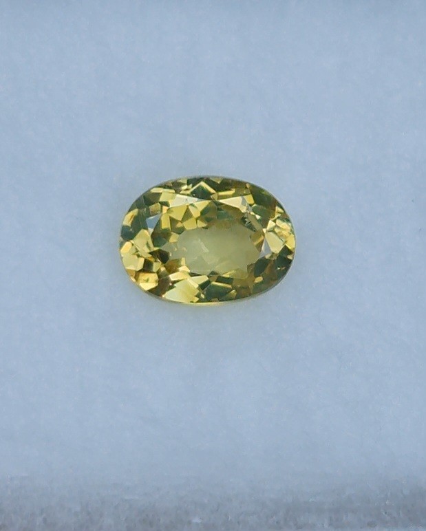 พลอย คริโซเบริล (Chrysoberyl) 1.23 กะรัต (Cts.) พลอยแท้ อัญมณีมงคลประจําวันเกิด เครื่องประดับพลอย