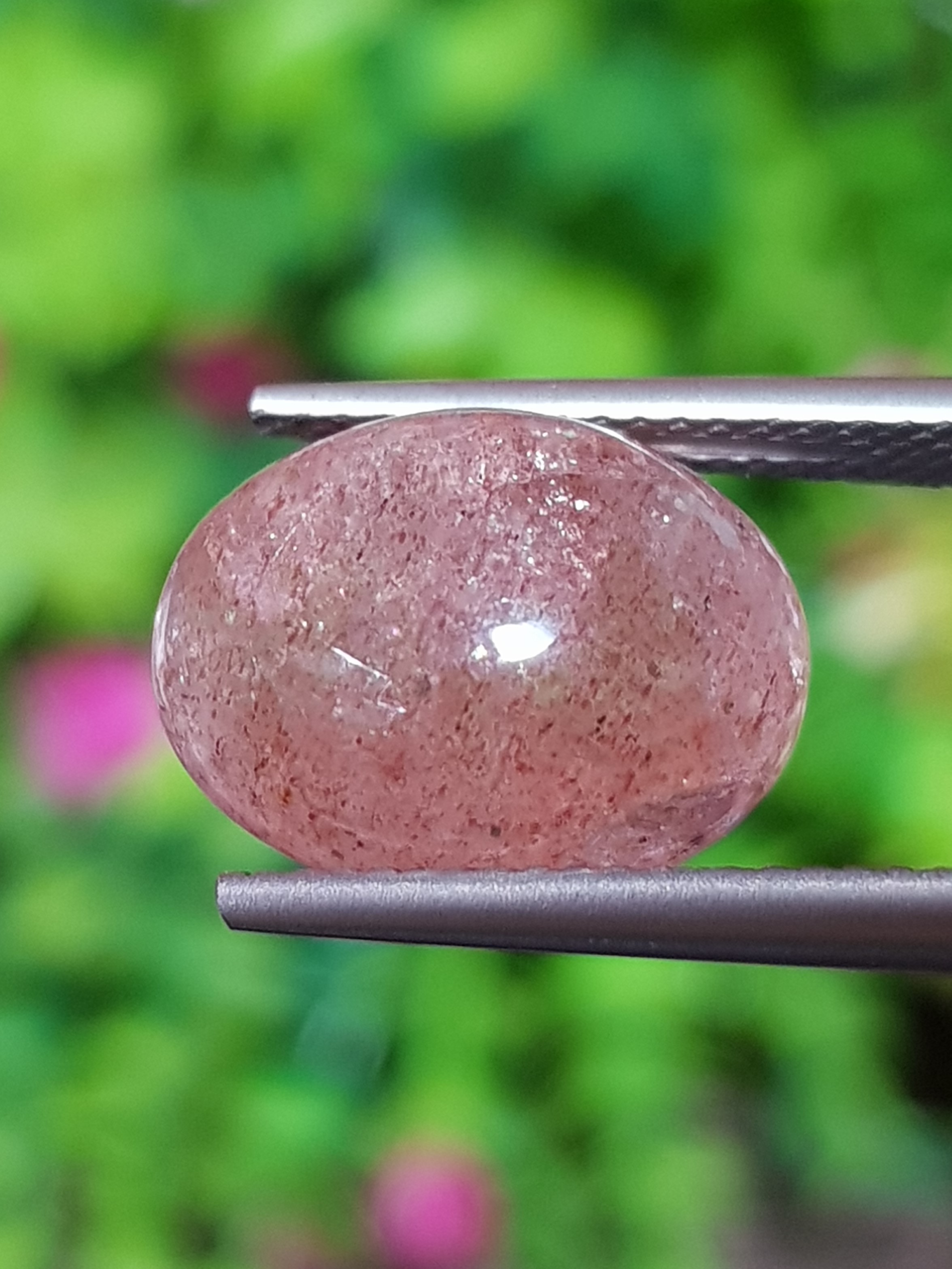 พลอย สตอเบอรี่ ควอตซ์ Strawberry Quartz 7.32 กะรัต (Cts.) พลอยแท้ อัญมณีมงคลประจําวันเกิด เครื่องประดับพลอย