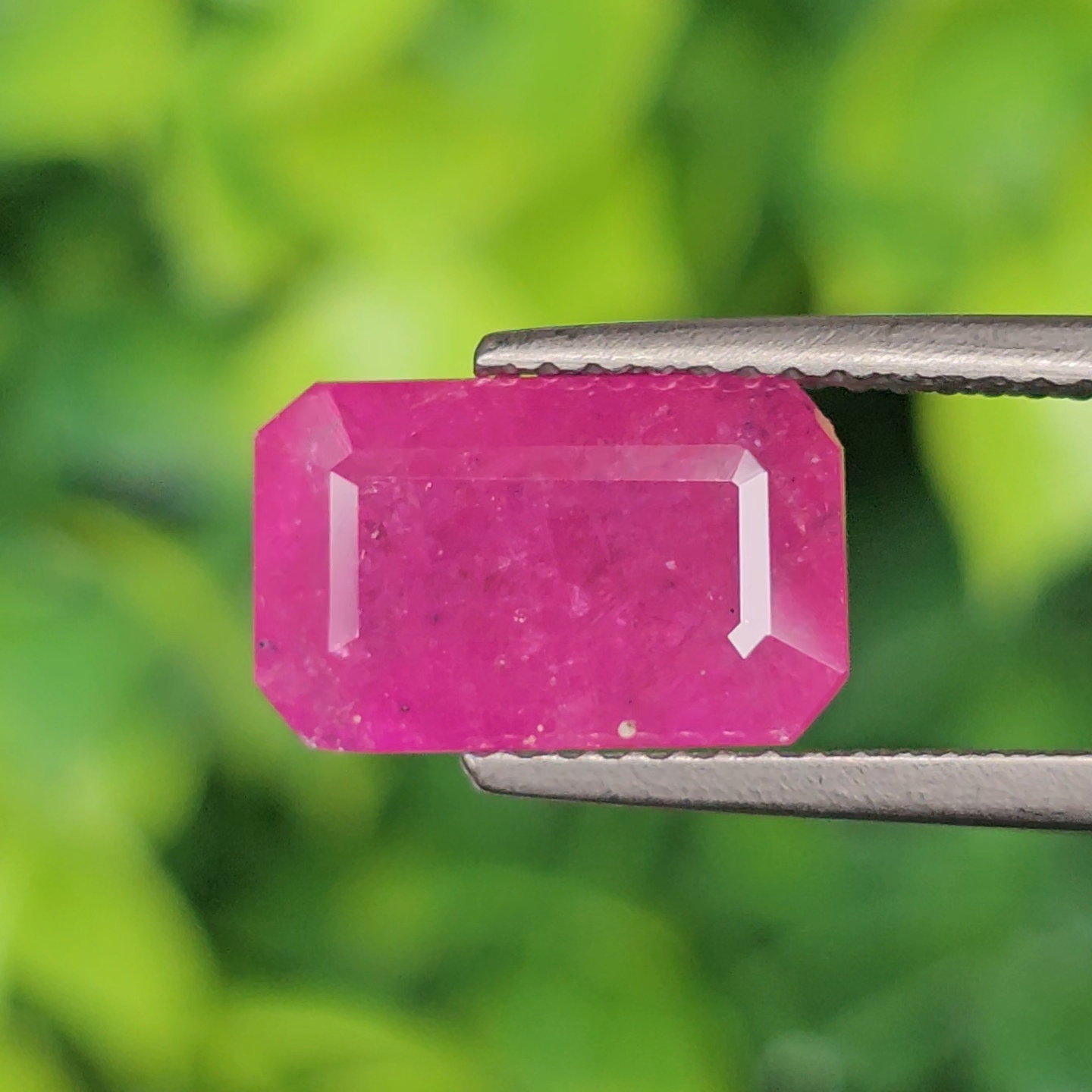 พลอย ทับทิม พม่า (Burmese Ruby Sapphire) 3.75 กะรัต (Cts.) พลอยแท้ อัญมณีมงคลประจําวันเกิด เครื่องประดับพลอย