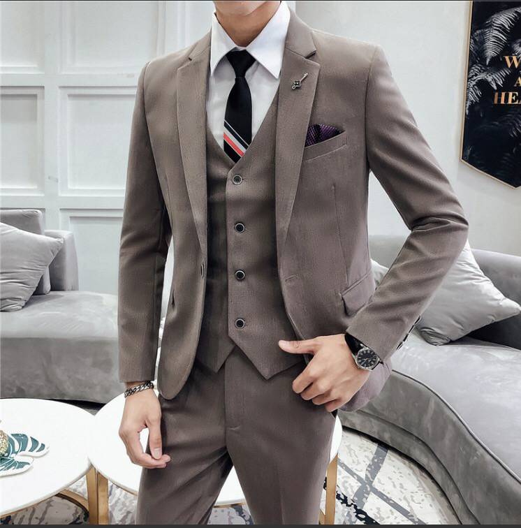 เช่า ชุดสูทชาย สีน้ำตาล ทรงคลาสสิก สไตล์เกาหลี