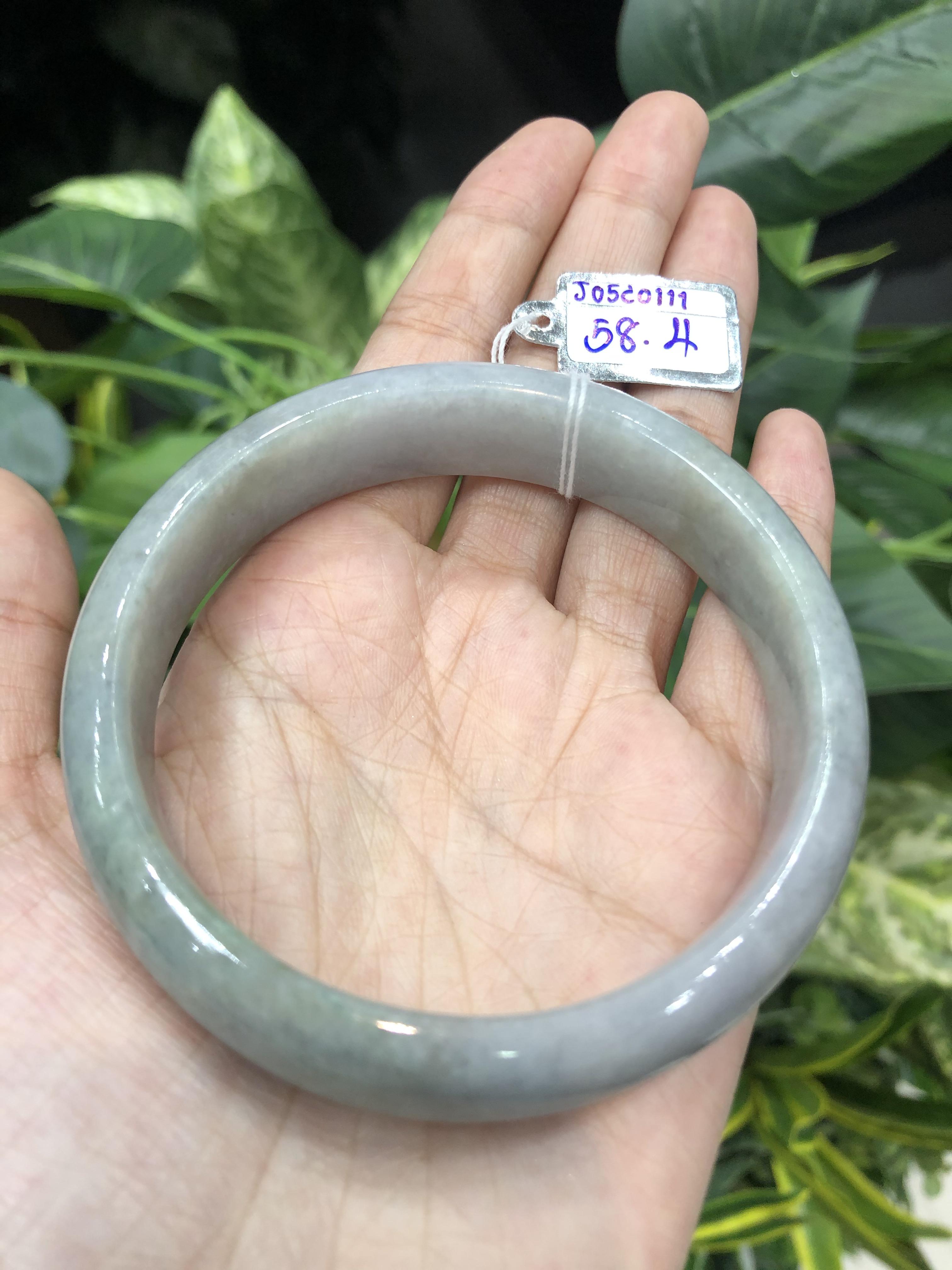 J05C0111 หยก พม่า แท้ Jade กำไลหยก 58.4 มม (Jade bracelet) พม่า (Myanmar)