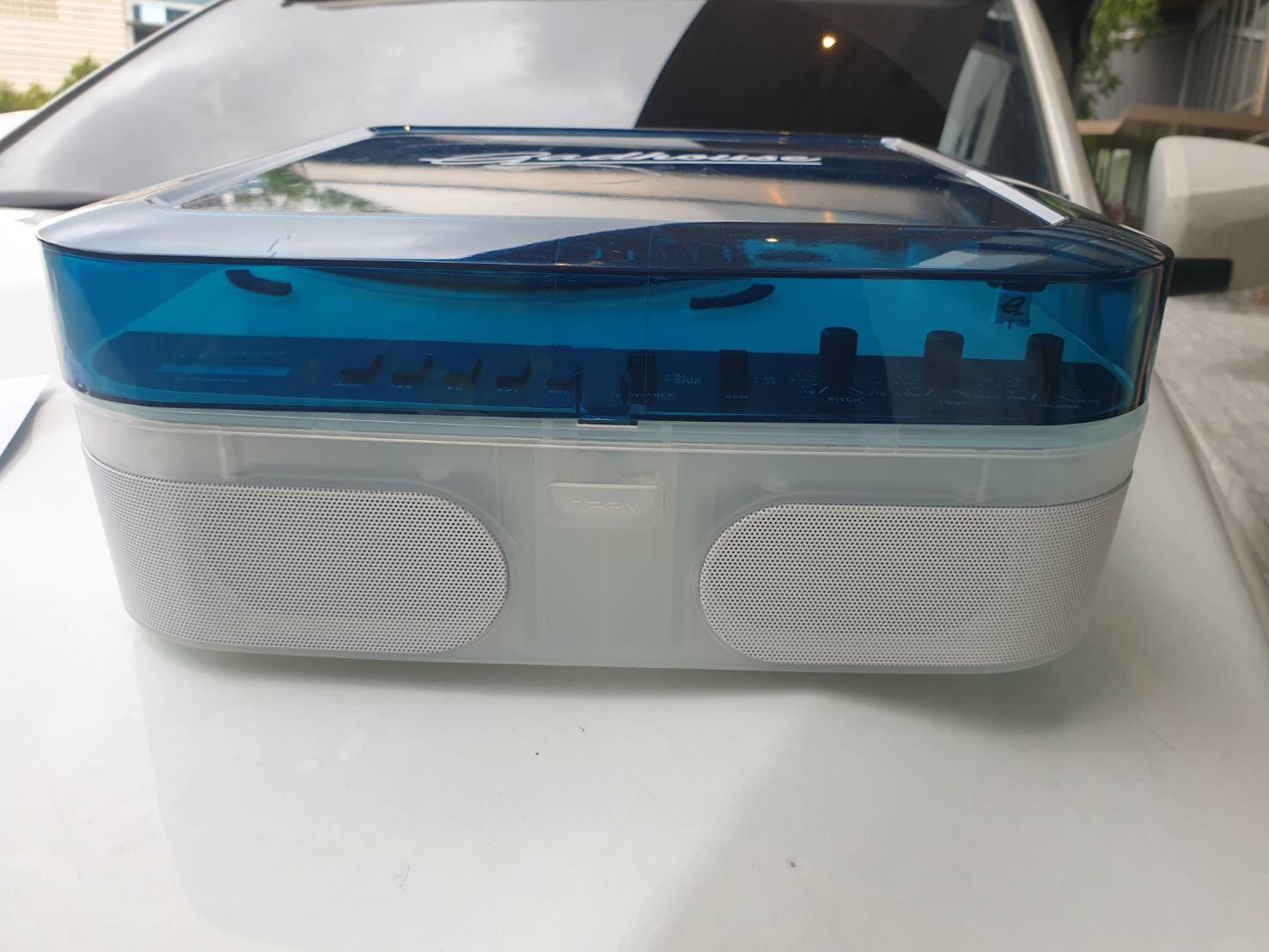 COSMO เครื่องเล่นแผ่นเสียง Gadhouse