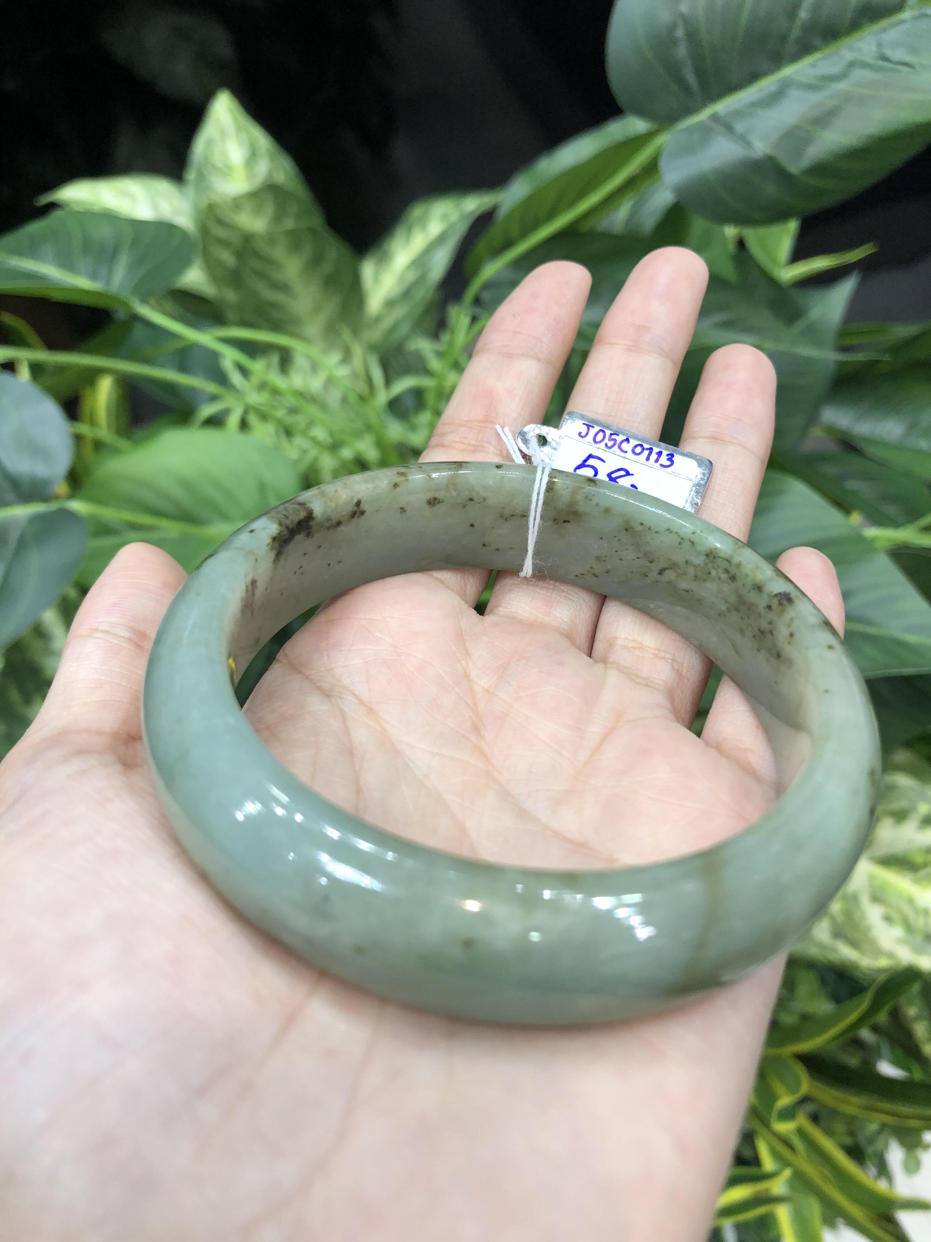 J05C0113 หยก พม่า แท้ Jade กำไลหยก 58 มม (Jade bracelet) พม่า (Myanmar)