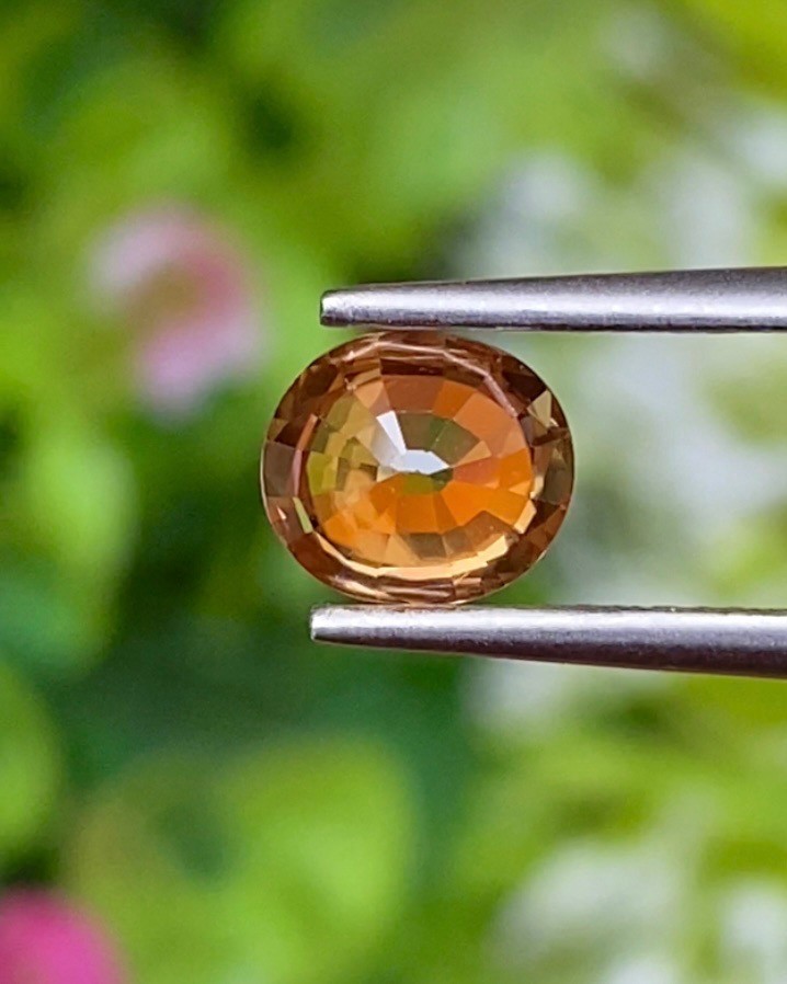 พลอย เพทาย (Zircon) 1.33 กะรัต (Cts.) พลอยแท้ อัญมณีมงคลประจําวันเกิด เครื่องประดับพลอย