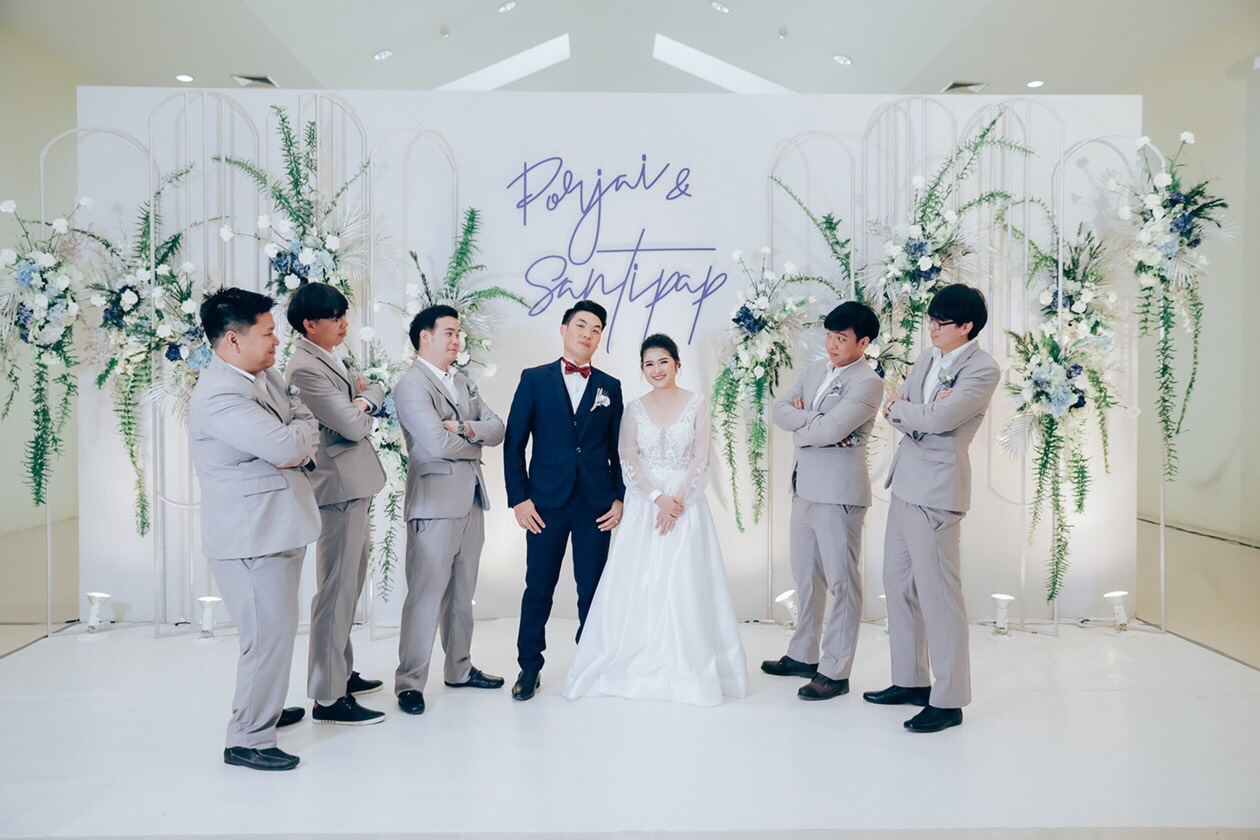 เช่า ชุดสูทชาย สีกรมท่า ทรงคลาสสิก เรียบหรู