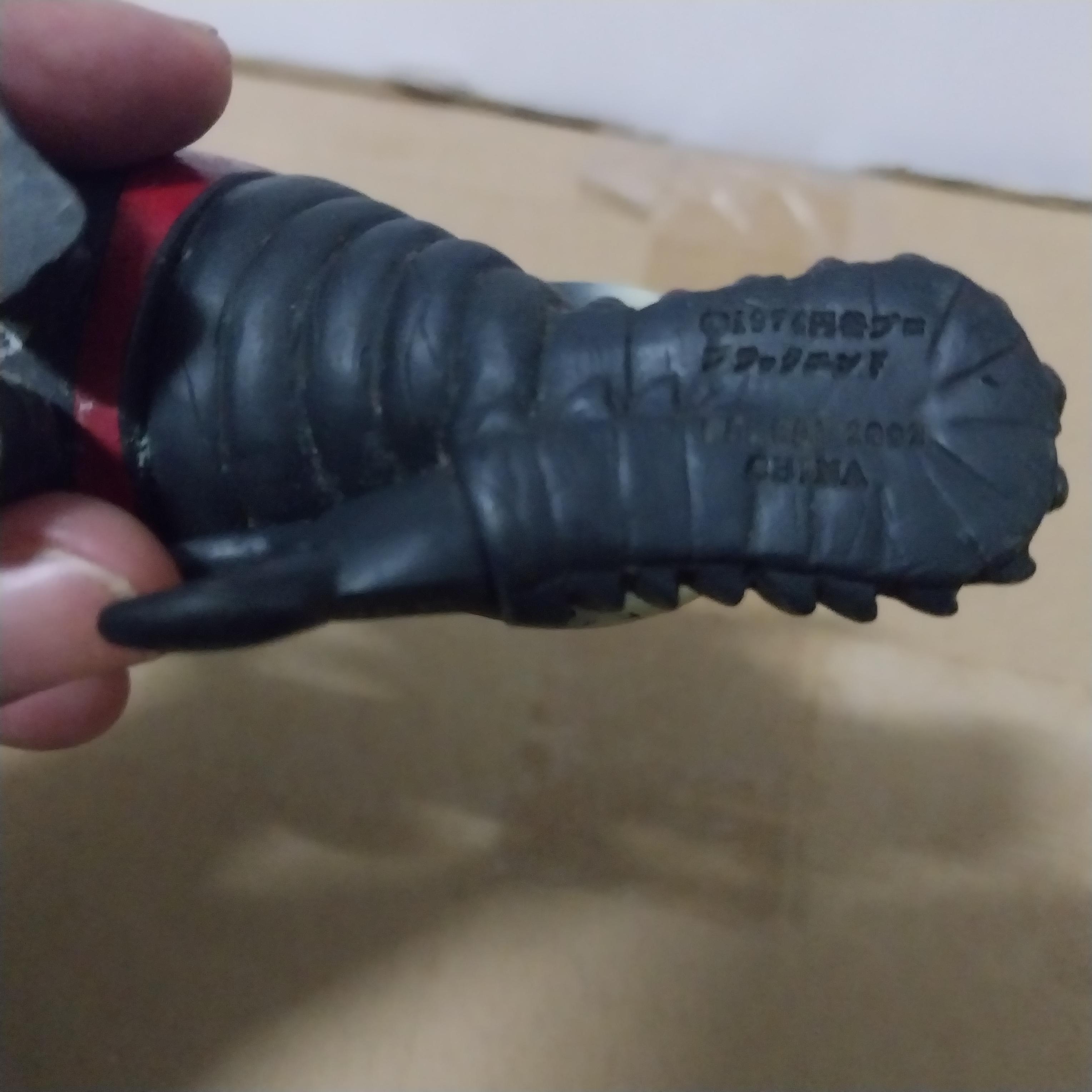 ซอฟ แบล็คเอนด์ ลาสบอส สัตว์ประหลาด จากอุลตร้าแมน เรโอขนาด 4 นิ้ว สูง 3นิ้ว งาน bandai chaina ปี 2002 สภาพดี Soft Monster Black End in series Ultraman Leo