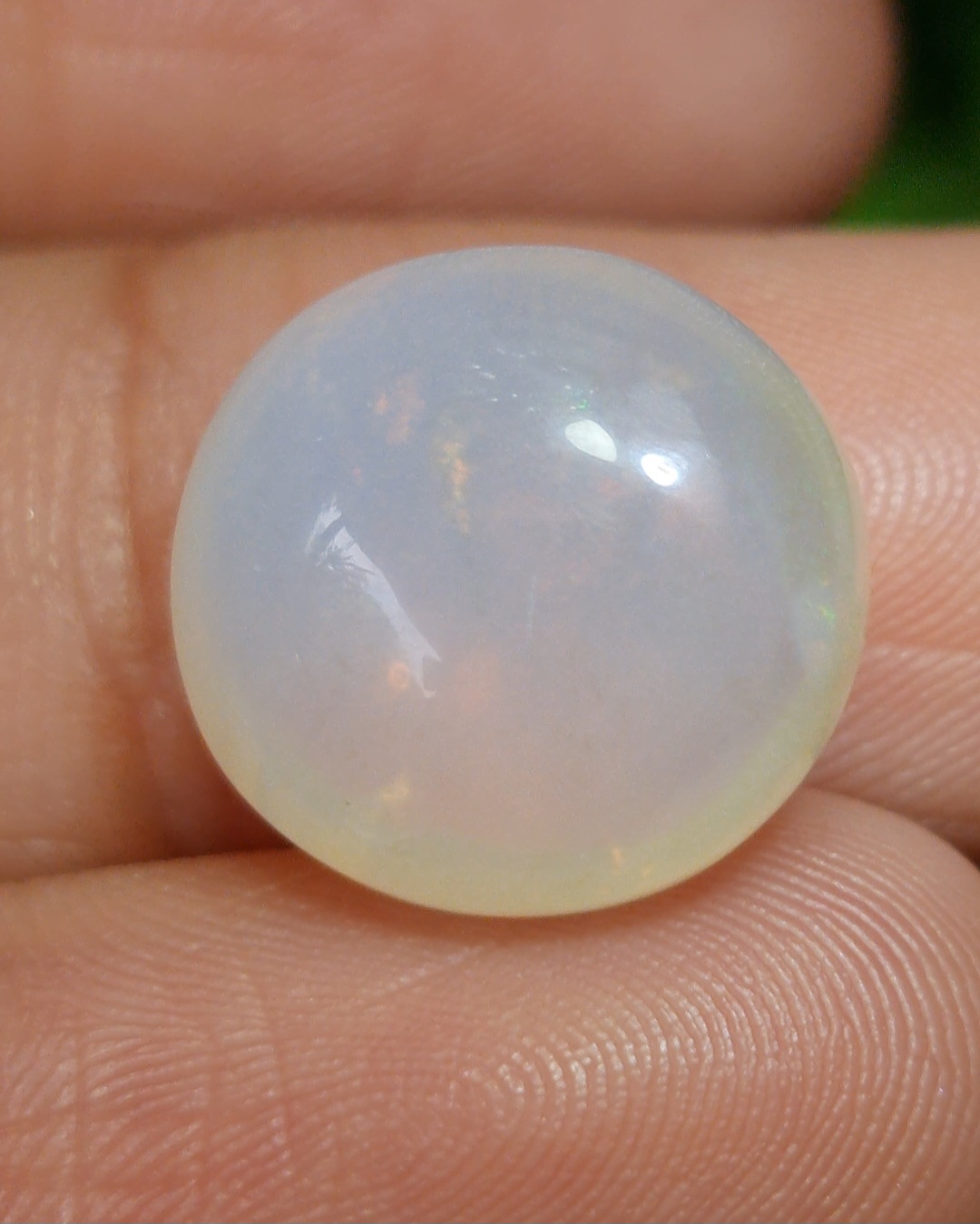 พลอย ไวท์ โอปอล White Opal 10.15 กะรัต (Cts.) พลอยแท้ อัญมณีมงคลประจําวันเกิด เครื่องประดับพลอย