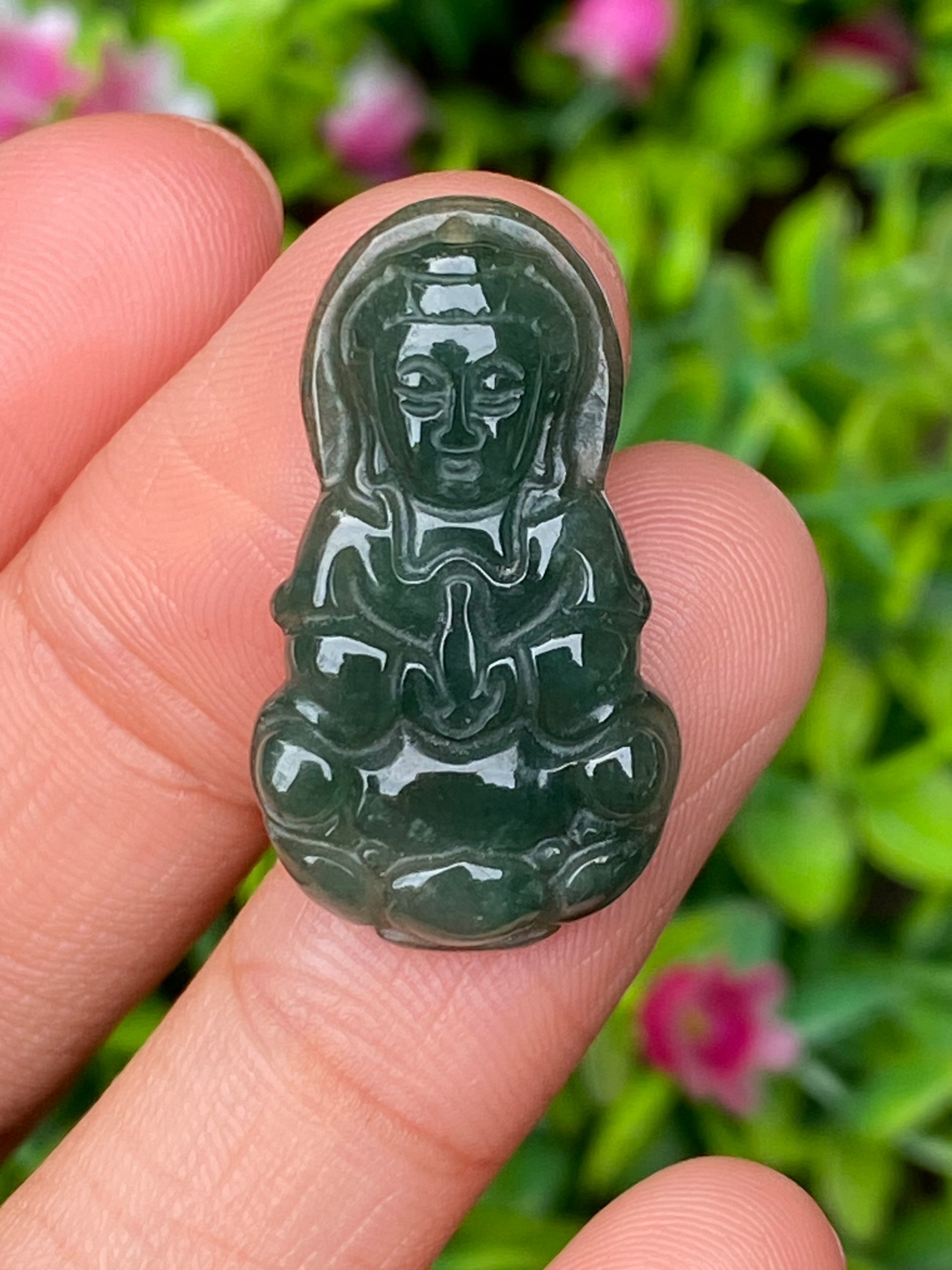 หยก แกะสลัก รูป พระเจ้าแม่กวนอิม (Burmese jadeite) 17.25 กะรัต (cts.) หยก พม่า แท้