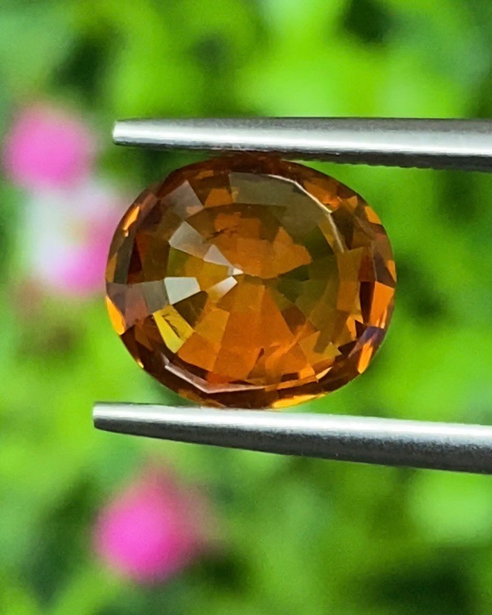 พลอย บุษราคัม Yellow Sapphire 4.31 กะรัต (Cts.) พลอยแท้ อัญมณีมงคลประจําวันเกิด เครื่องประดับพลอย