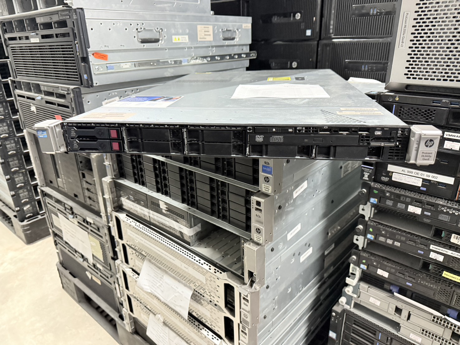 Server HP DL360p Gen8(E5-2609/8GB*3/HDD 146GB*2)+Raid P420i+Power460w*2