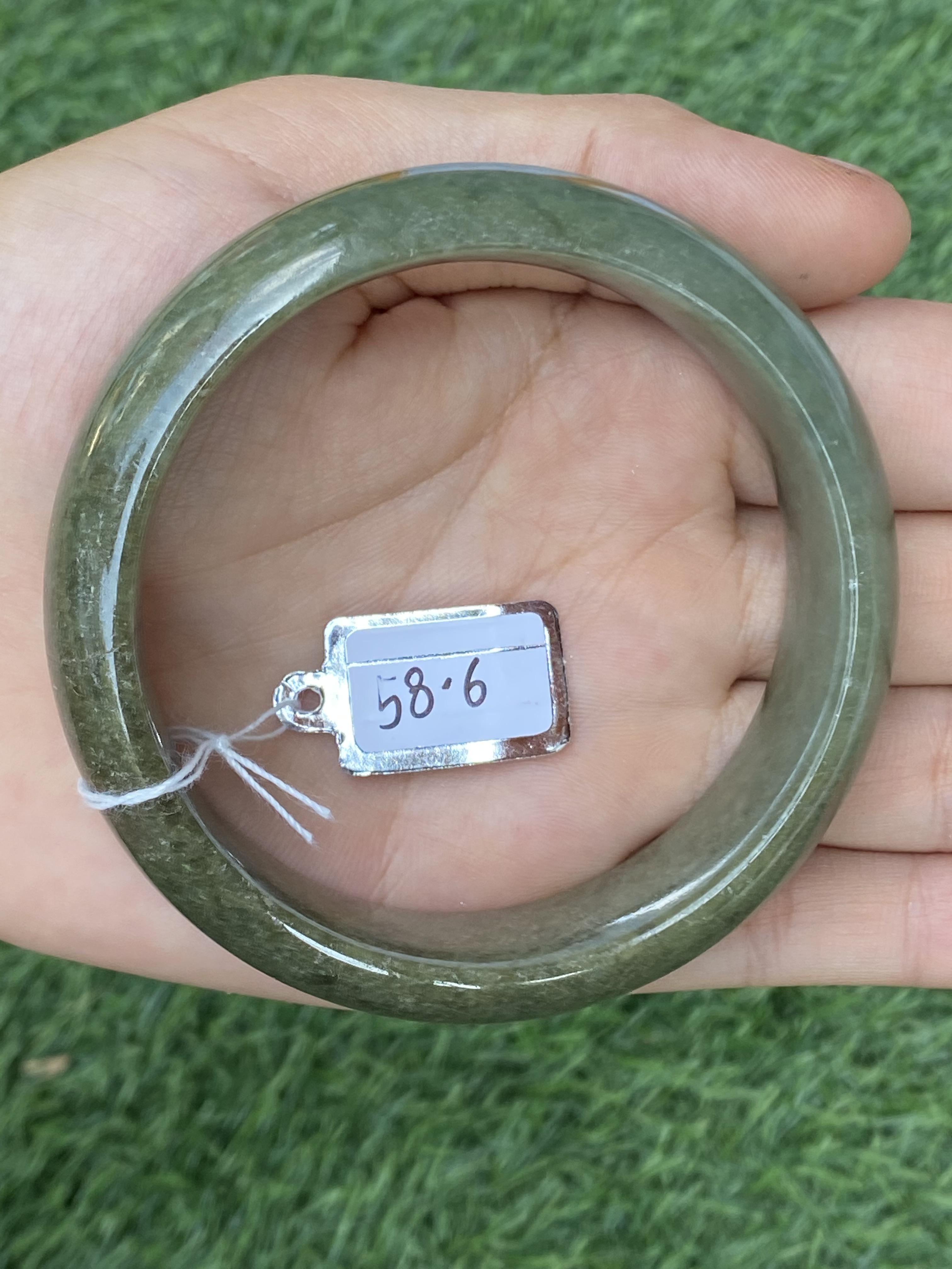 1019 หยก พม่า แท้ Jade กำไลหยก 58.6 มม (Jadeite bracelet) พม่า (Myanmar)