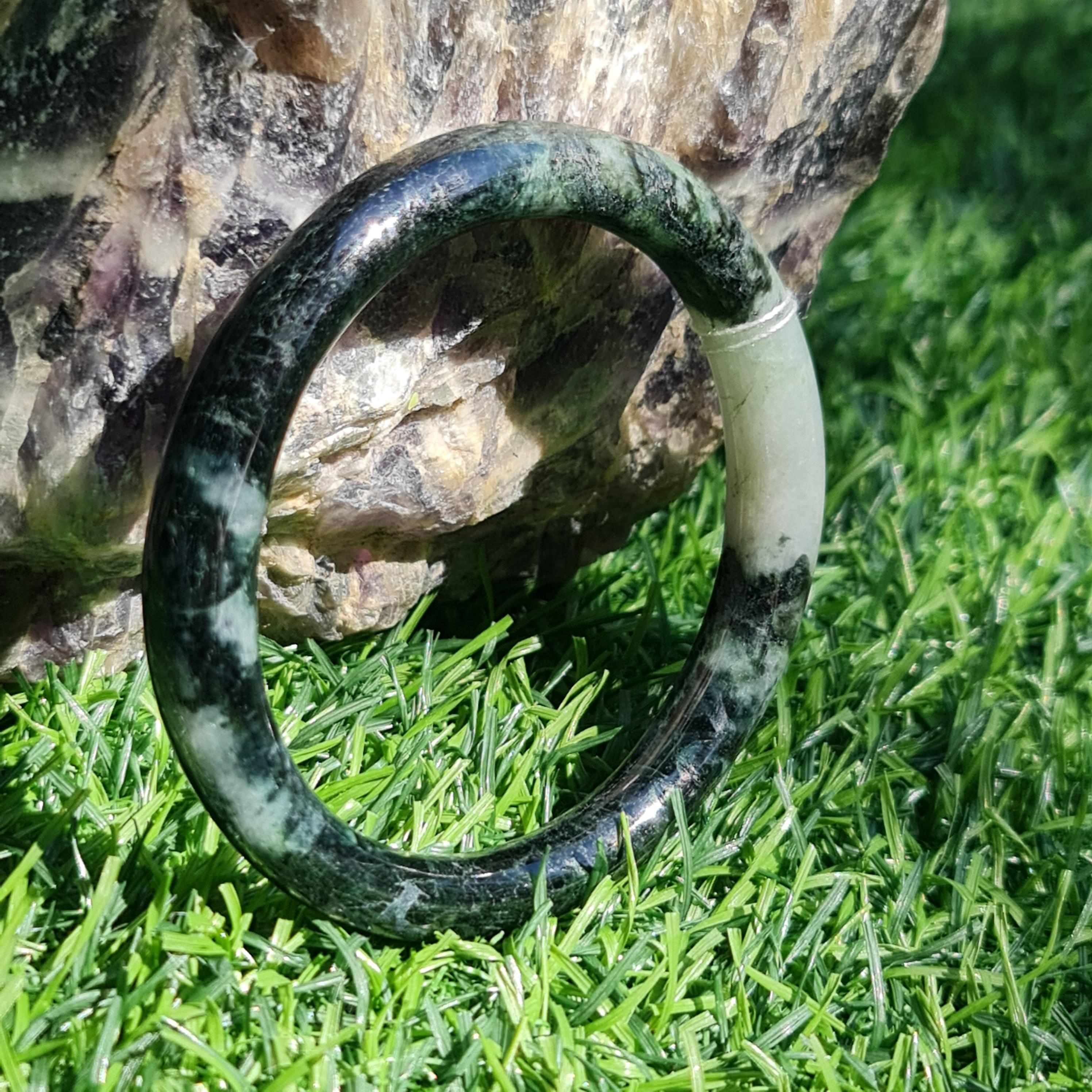 JB6711118 หยก พม่า แท้ Jade กำไลหยก (Jadeite bracelet) พม่า (Myanmar) 58.6 มม.