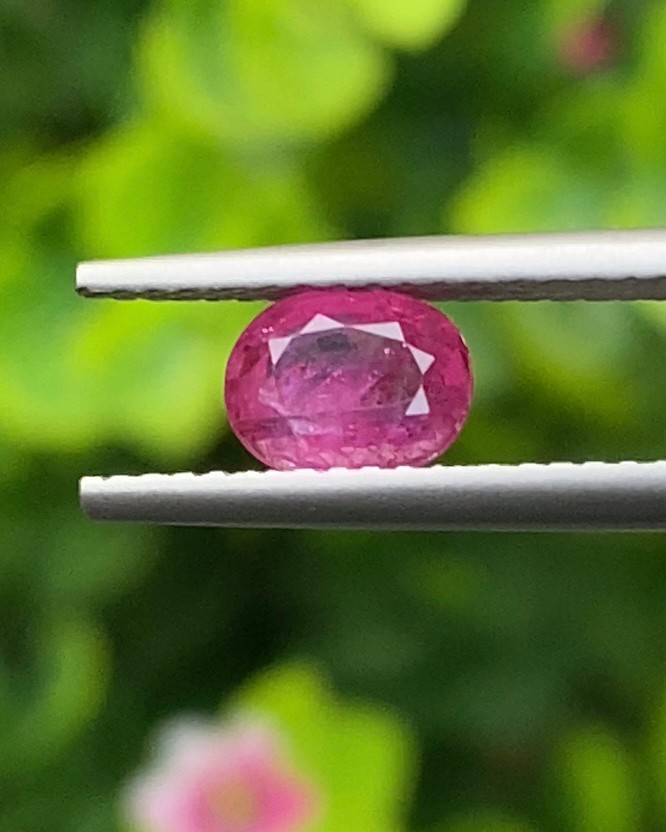พลอย ทับทิม Ruby sapphire สยาม 0.80 กะรัต (Cts.) พลอยแท้ อัญมณีมงคลประจําวันเกิด เครื่องประดับพลอย