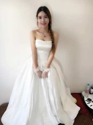 ชุดแต่งงาน เกาะอก หางยาว