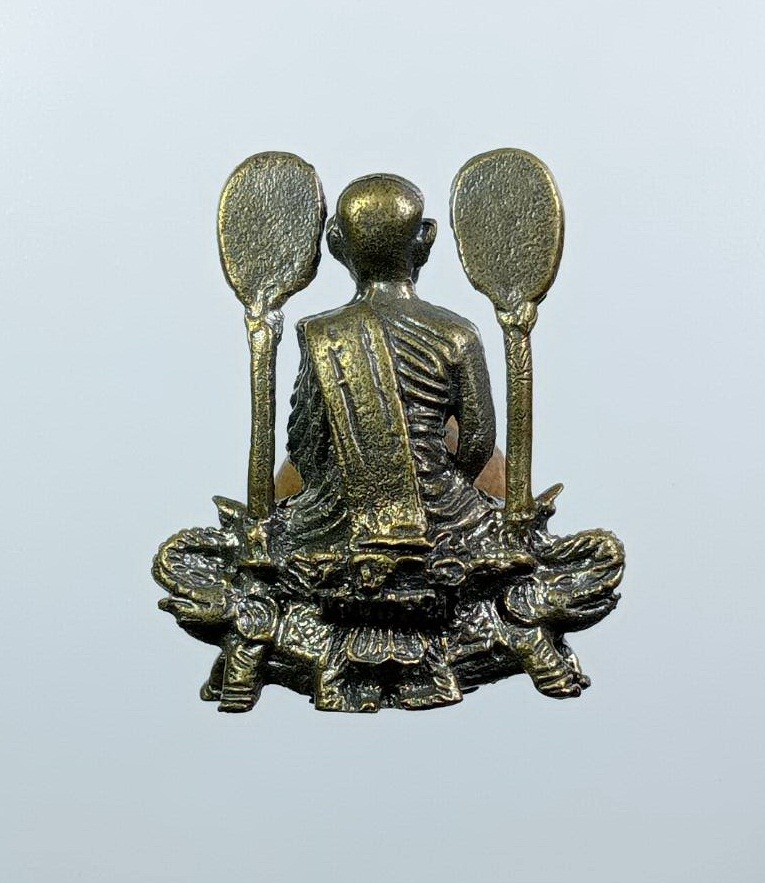 ก861 รูปหล่อ หลวงพ่อเงิน บางคลาน นั่งช้าง วัดท้ายน้ำ จ.พิจิตร ปี2556