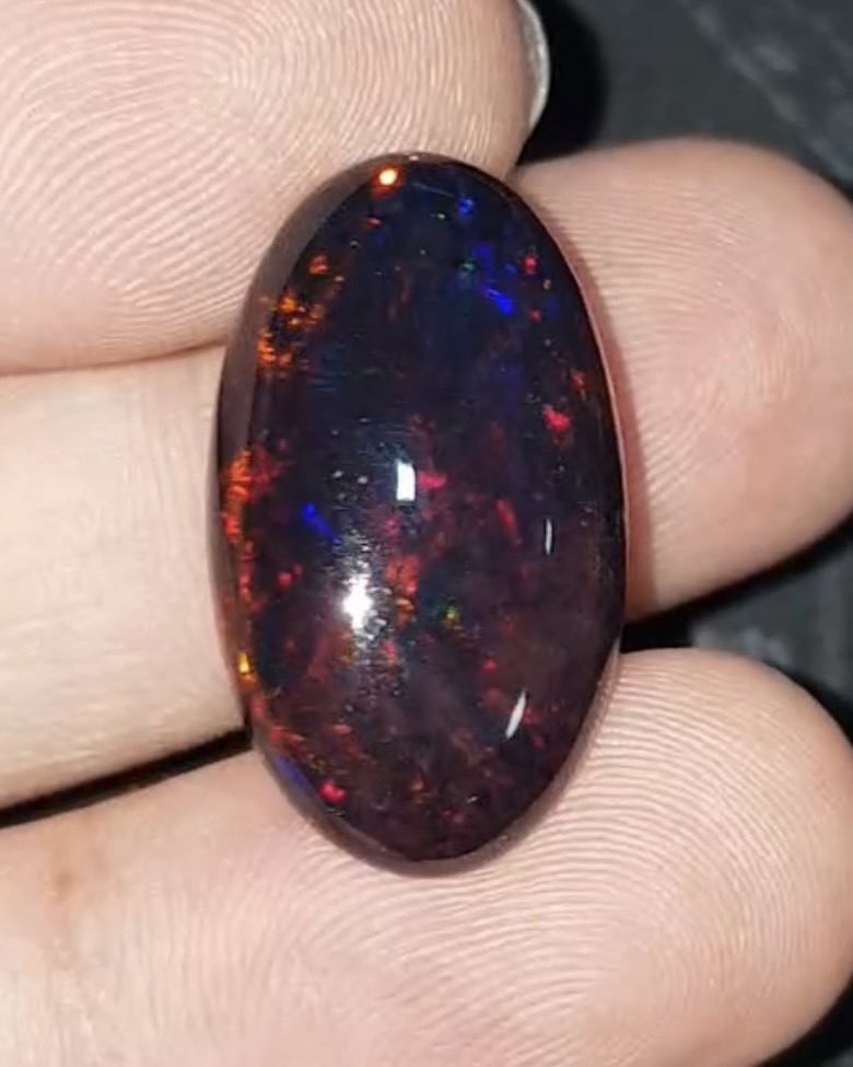 พลอย โอปอล Opal 11.64 กะรัต (Cts.) พลอยแท้ อัญมณีมงคลประจําวันเกิด เครื่องประดับพลอย