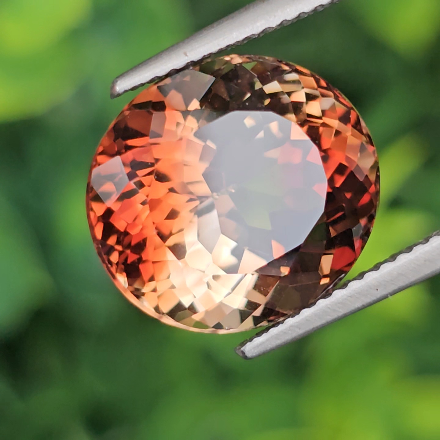 พลอย แชมเปญ โทแพซ Champagne Topaz 12.10 กะรัต พลอยแท้ อัญมณีมงคลประจําวันเกิด เครื่องประดับพลอย