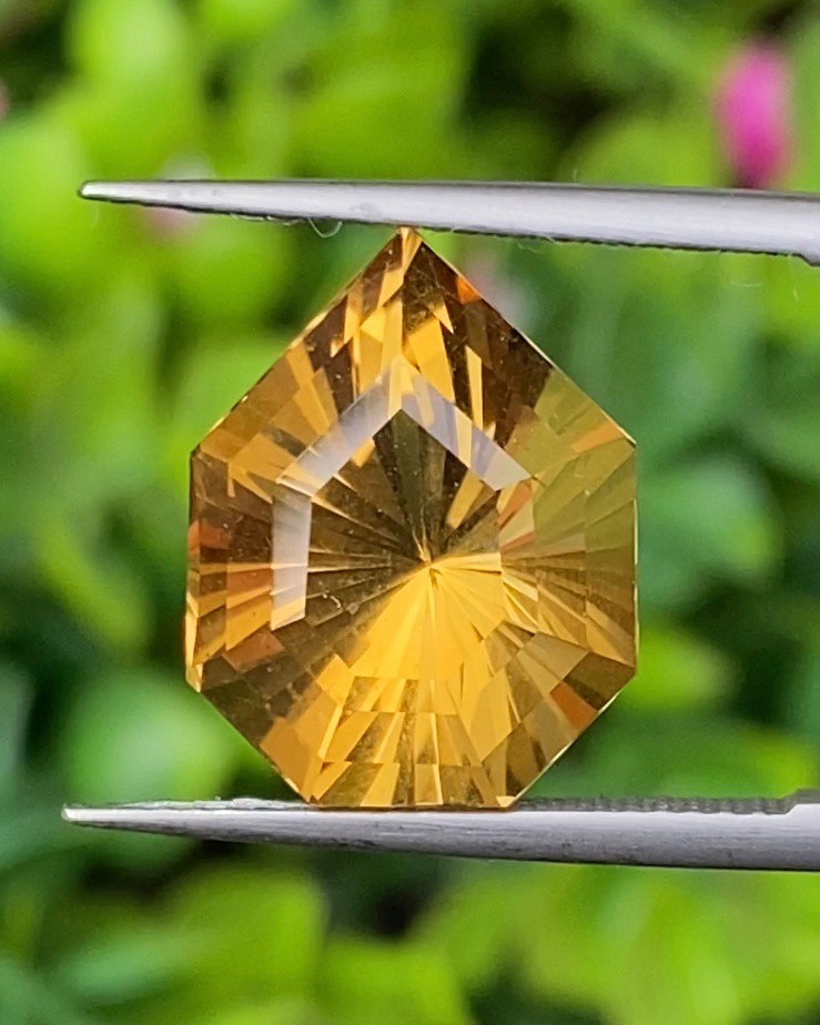 พลอย ซิทริน Citrine 9.55 กะรัต (Cts.) พลอยแท้ อัญมณีมงคลประจําวันเกิด เครื่องประดับพลอย