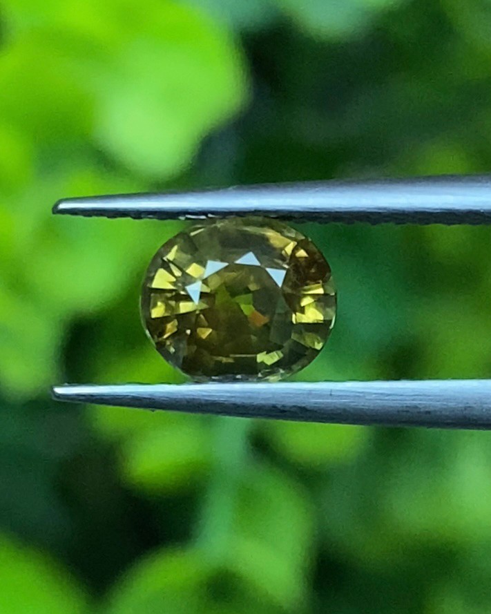 พลอย บุษราคัม yellow sapphire 1.20 กะรัต (Cts.) ดิบ Unheated พลอยแท้ อัญมณีมงคลประจําวันเกิด เครื่องประดับพลอย