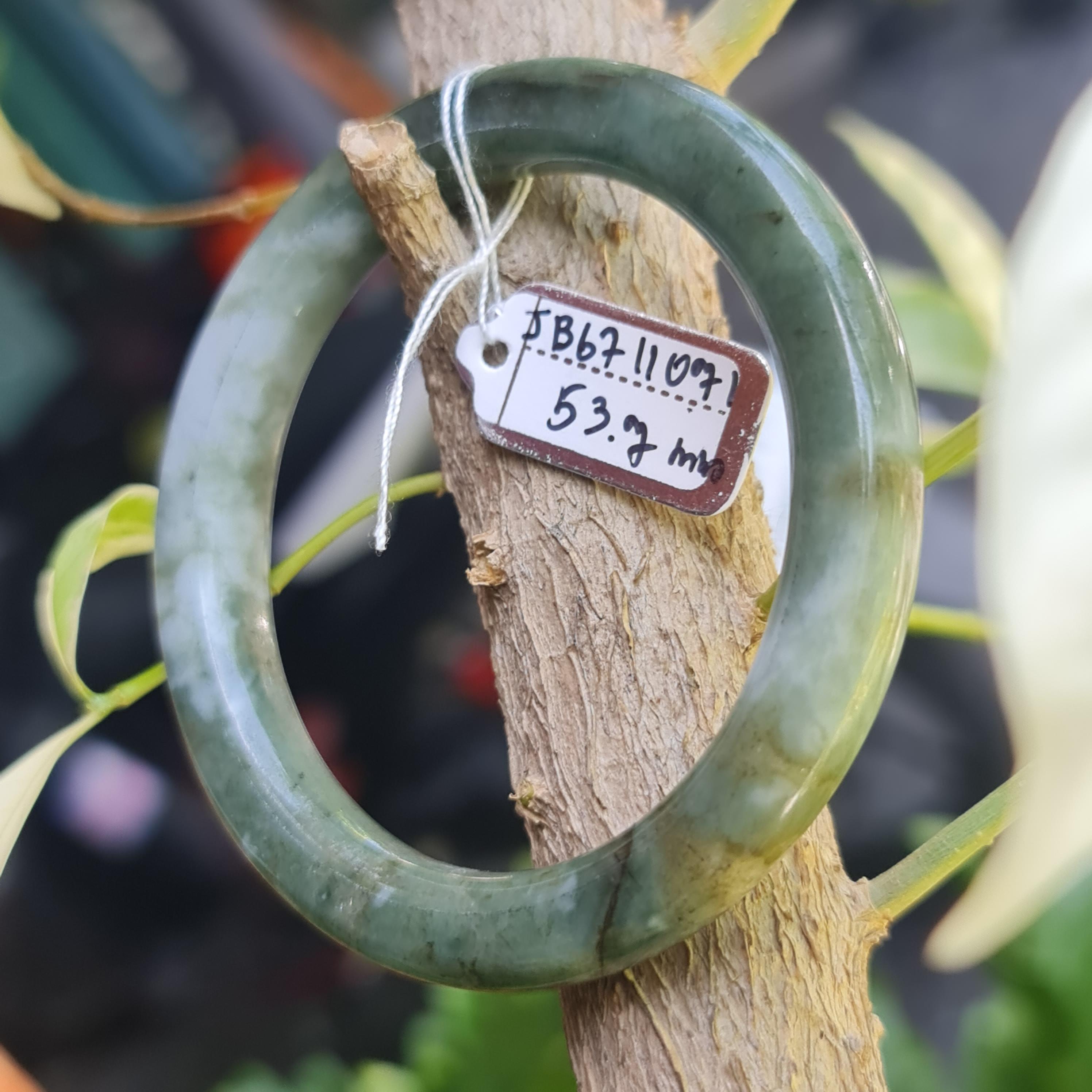 JB6711071 หยก พม่า แท้ Jade กำไลหยก 53.7 มม. (Jadeite bracelet) พม่า (Myanmar)