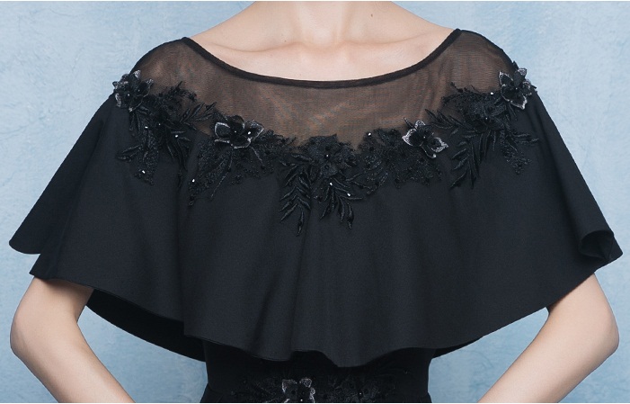 ชุดราตรียาวแขนยาวสีดำแต่งดอกไม้ผ้าชีฟอง (ซิปหลัง)