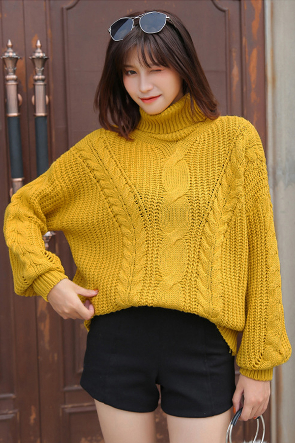 เสื้อสเวตเตอร์คอเต่าทรงโอเวอร์ไซส์ แขนบอลลูนน่ารัก (12397B)