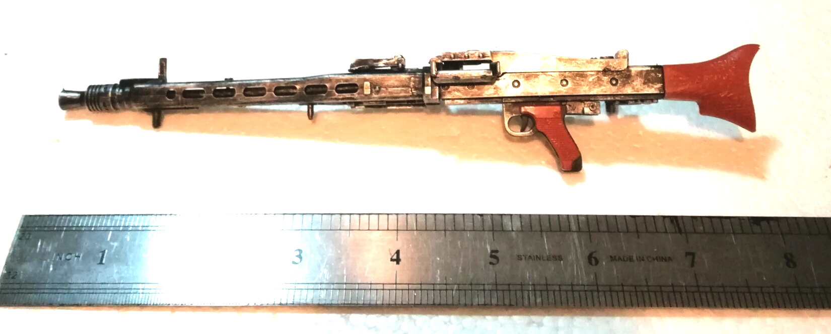 พลาสติกโมเดล ปืนกลหนัก ประกอบสำเร็จ ขนาดประมาณ 8"