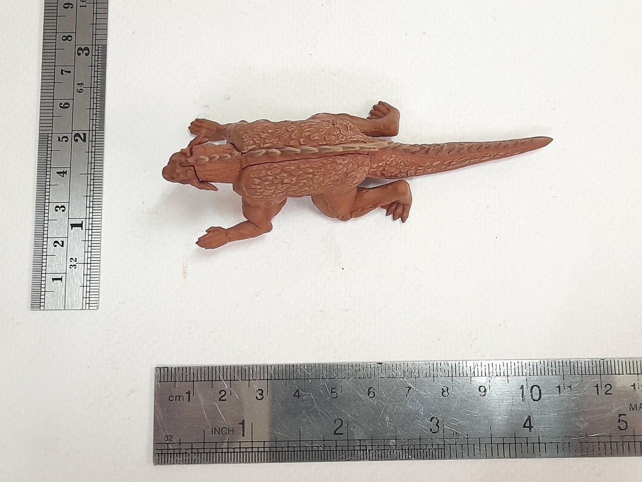 ขนาด 3 นิ้ว กาชาปอง วาราน ภาค ก๊อตซิลล่า 1958 มือสองสภาพดีขายตามสภาพ