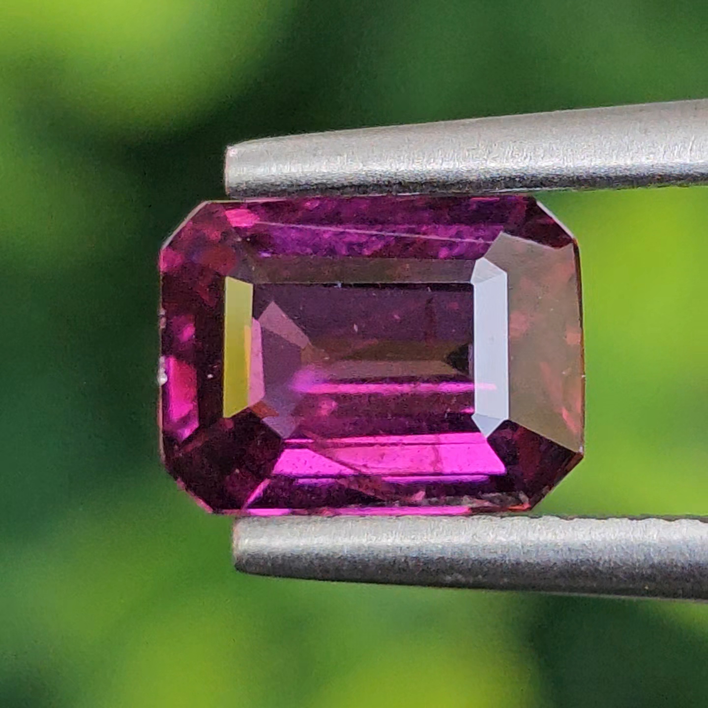 พลอย อุมบาไลต์ การ์เน็ต Umbalite Garnet 1.26 กะรัต (Cts.) ดิบ Unheated ลอยแท้ อัญมณีมงคลประจําวันเกิด เครื่องประดับพลอย