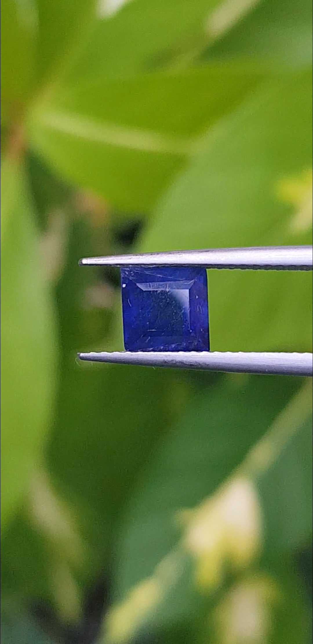 ไพลิน (Blue Sapphire) 1.78 กะรัต (Cts.) พลอยแท้ อัญมณีมงคลประจําวันเกิด เครื่องประดับพลอย
