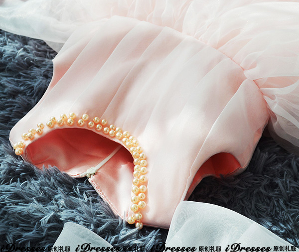 Pre - Order ชุดราตรีเด็ก สวย หรู สง่า สไตล์เจ้าหญิง สีชมพู ชั้นนอกแต่งด้วยผ้าตาข่ายนุ่ม กระโปรงเป็นชั้น ๆ มีซิป