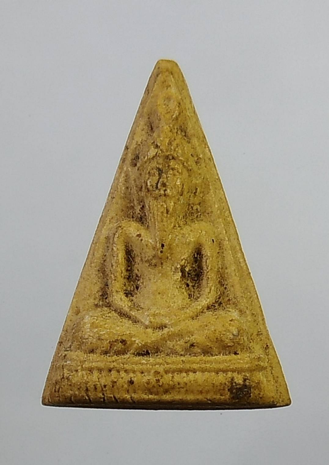 ผ631 พระฤาษี เนื้อผง หลังยันต์ อุดกริ่ง ไม่ทราบที่ครับ