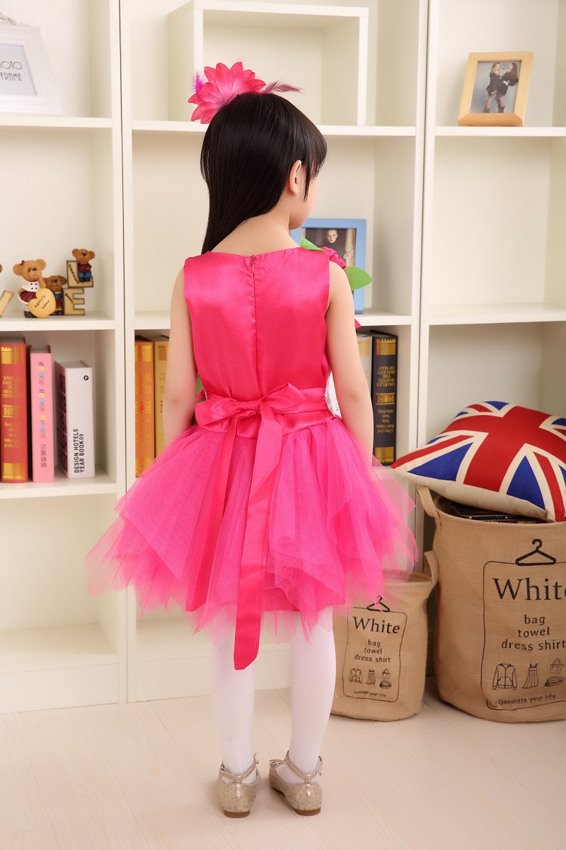 Pre-order ชุดแฟนซี ชุดแสดง แขนกุด คอกลม ปักเลื่อมช่วงอก แต่งดอกที่เอวและไหล่ กระโปรงตาข่ายเป็นชั้น ๆ